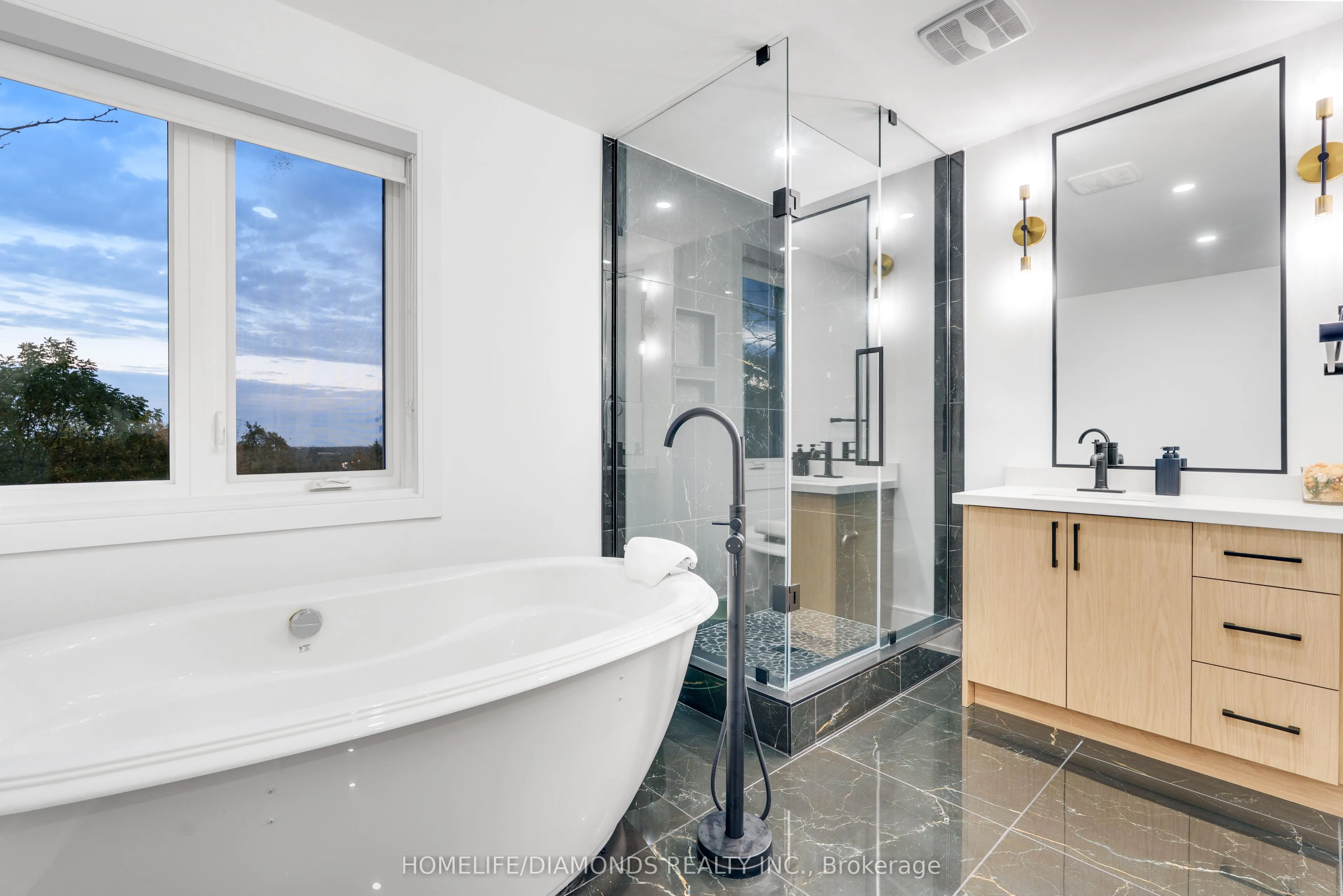 47 RIDGE POINT Drive