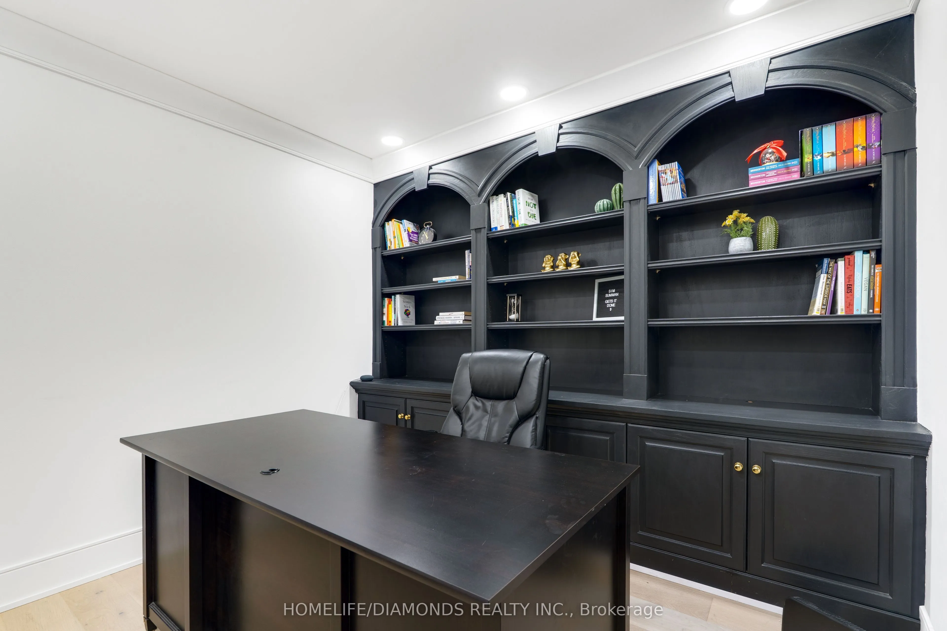 47 RIDGE POINT Drive