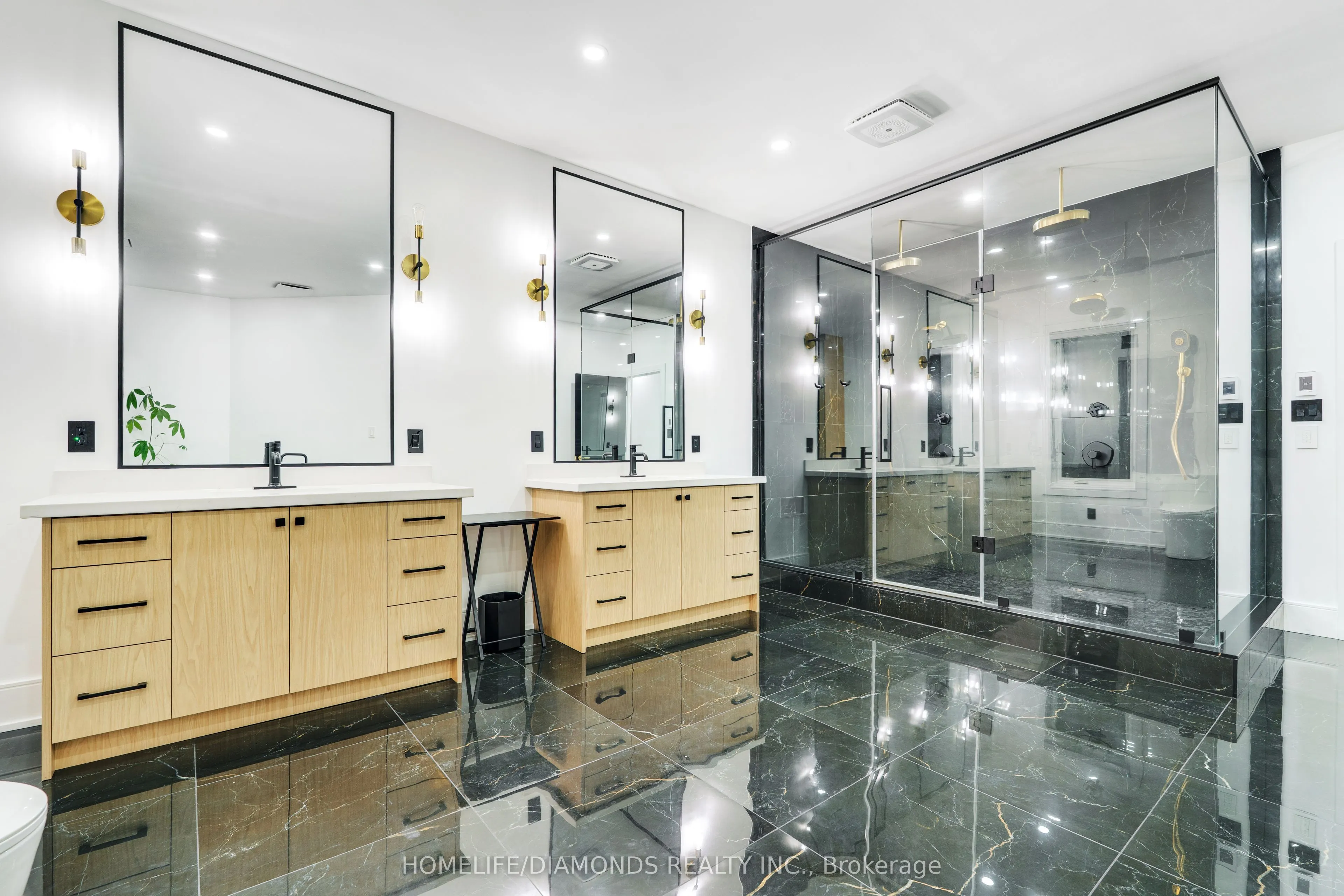 47 RIDGE POINT Drive