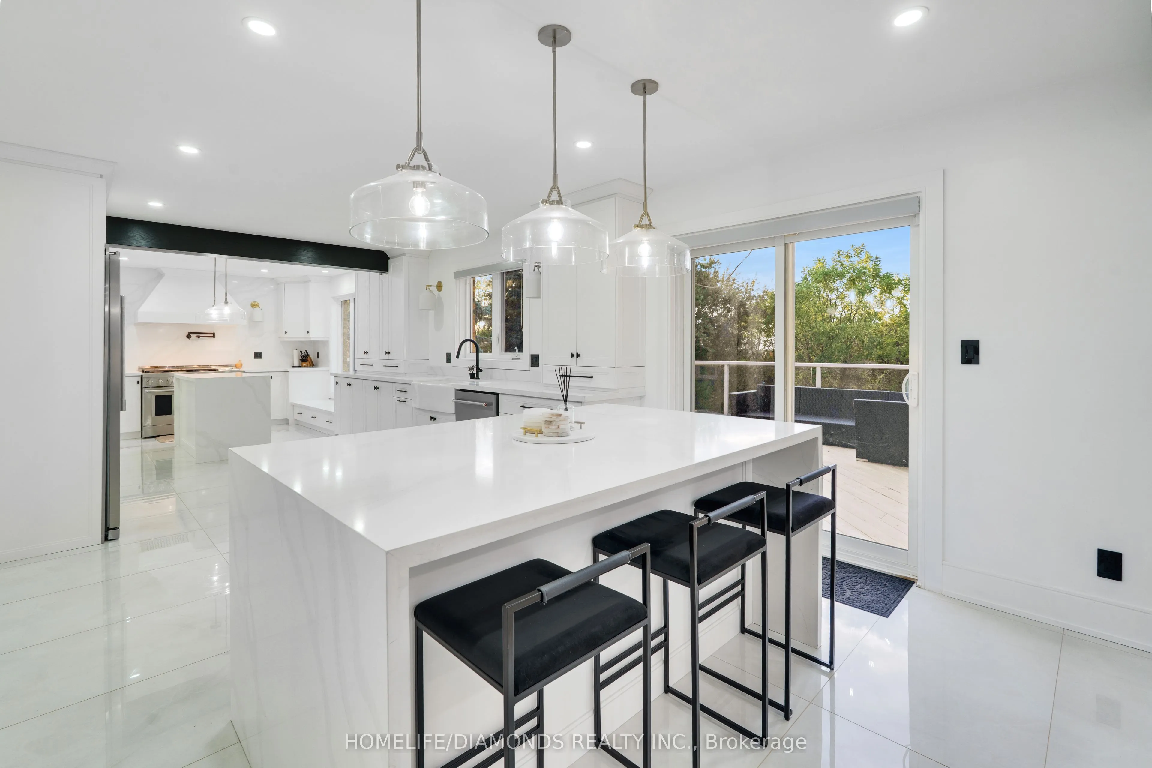 47 RIDGE POINT Drive