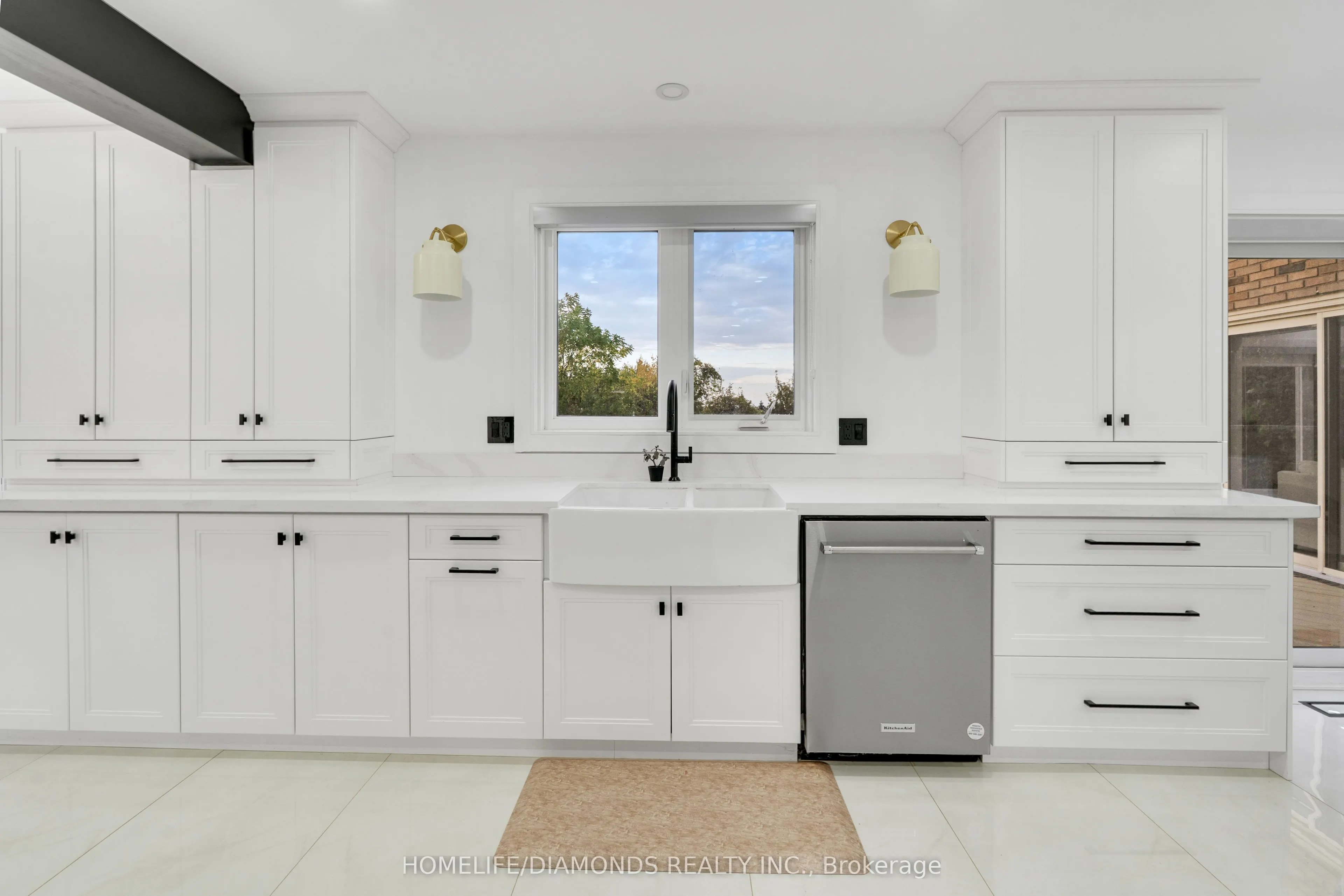 47 RIDGE POINT Drive