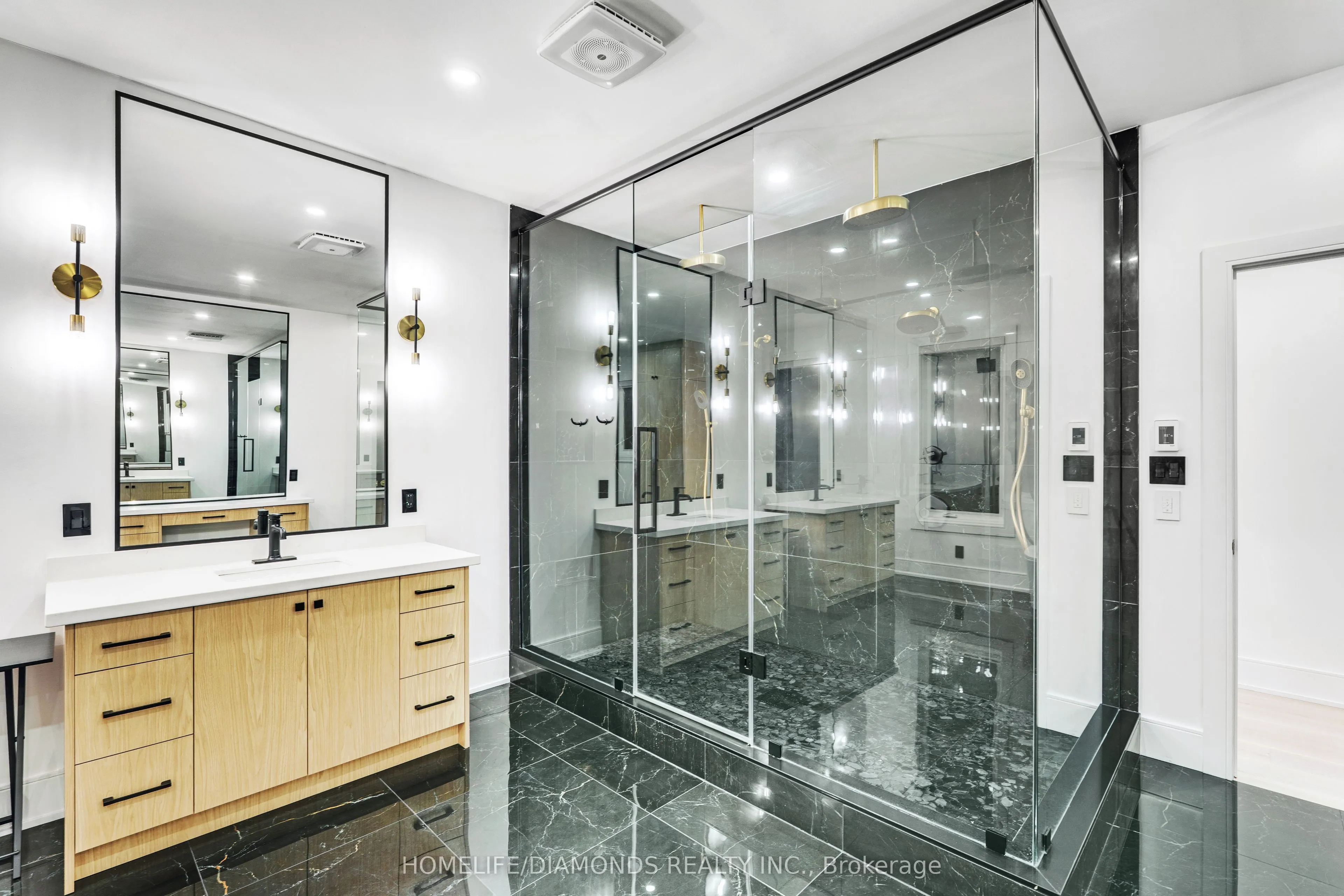 47 RIDGE POINT Drive