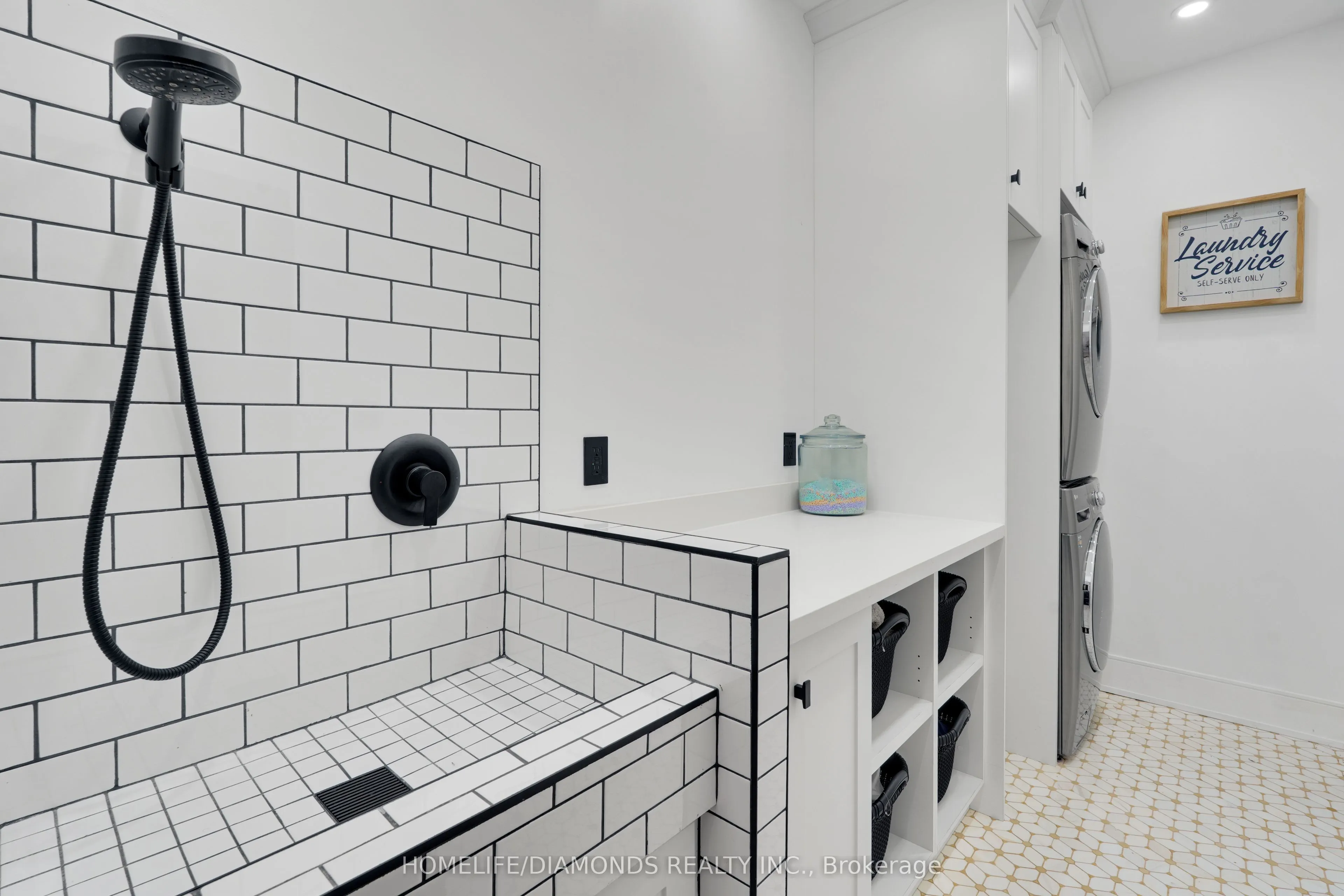 47 RIDGE POINT Drive