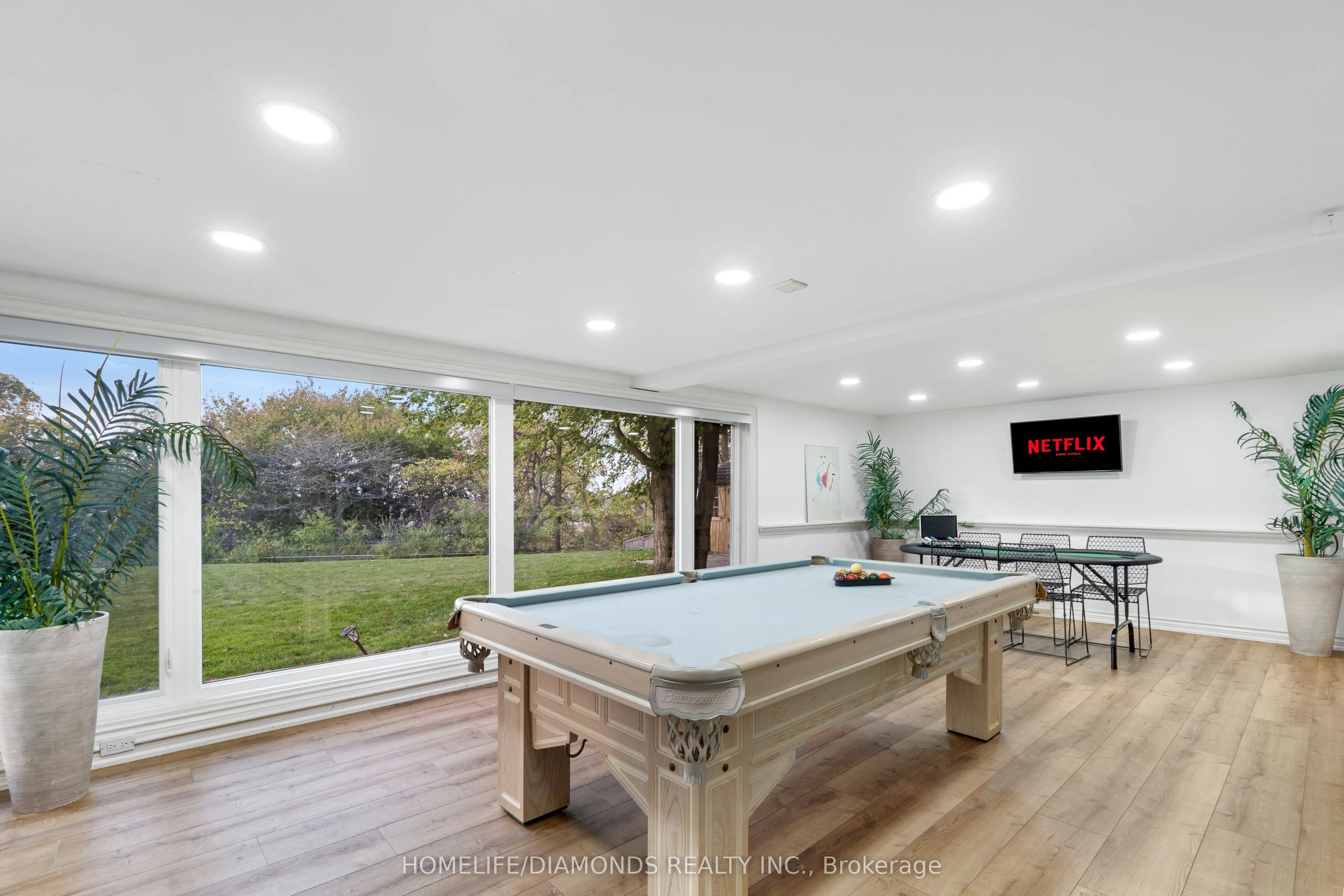 47 RIDGE POINT Drive