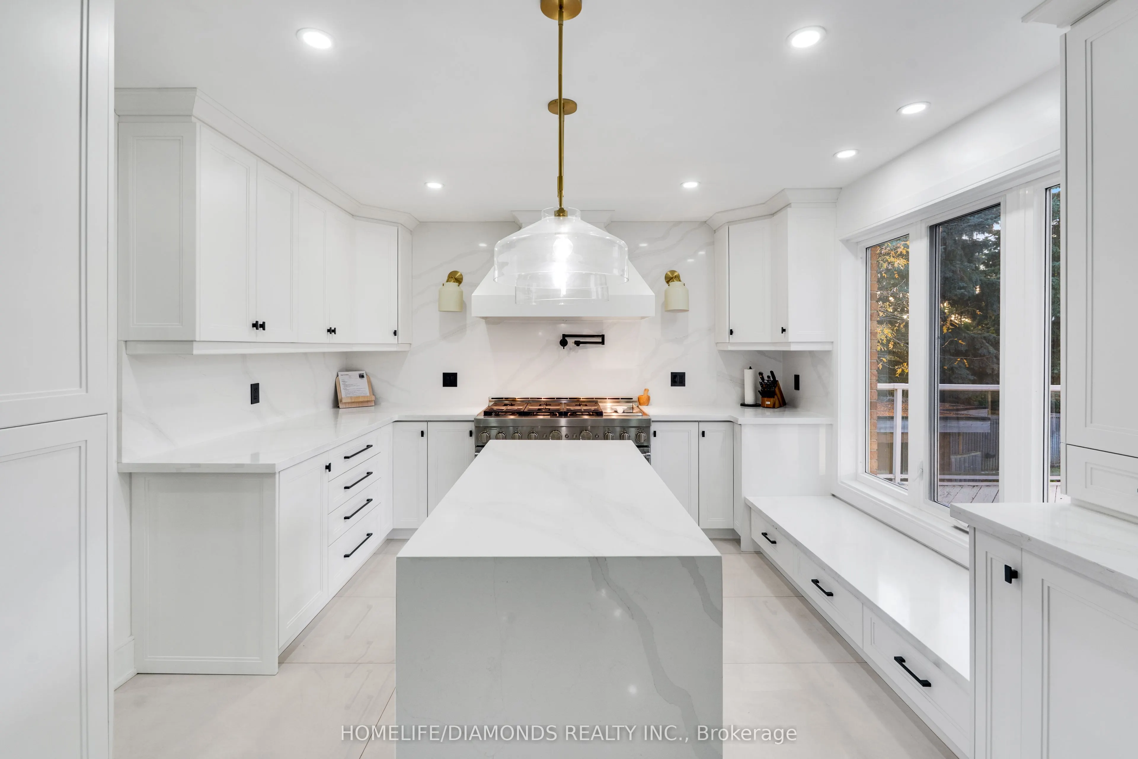 47 RIDGE POINT Drive