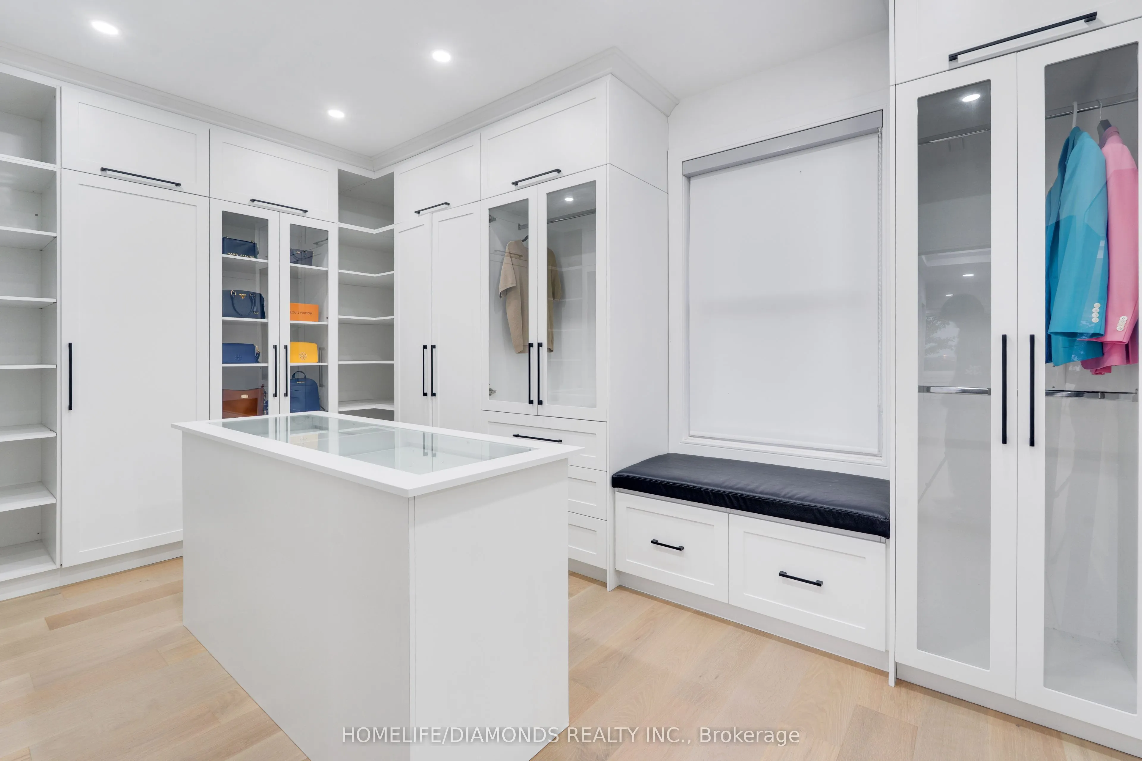 47 RIDGE POINT Drive