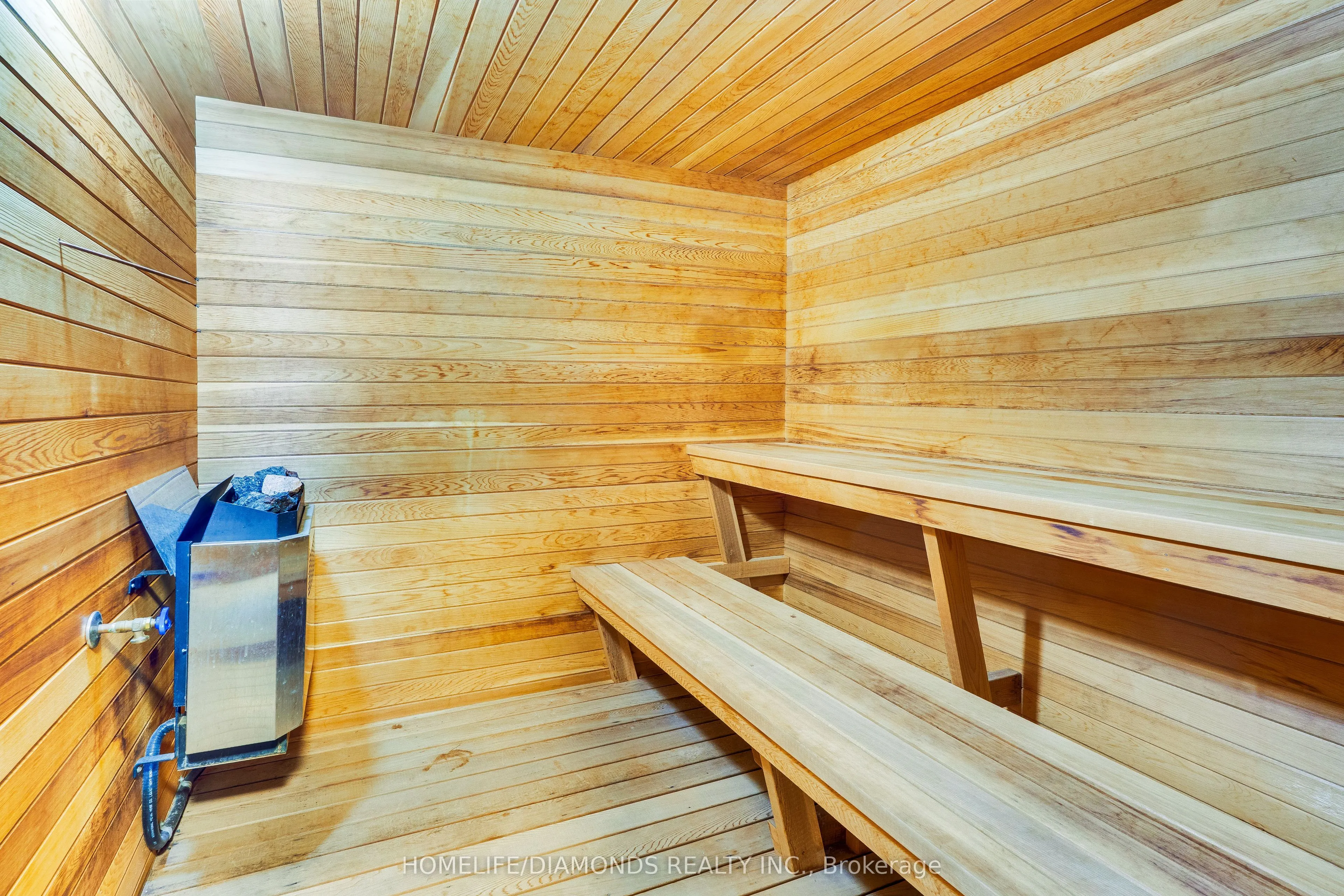 47 RIDGE POINT Drive