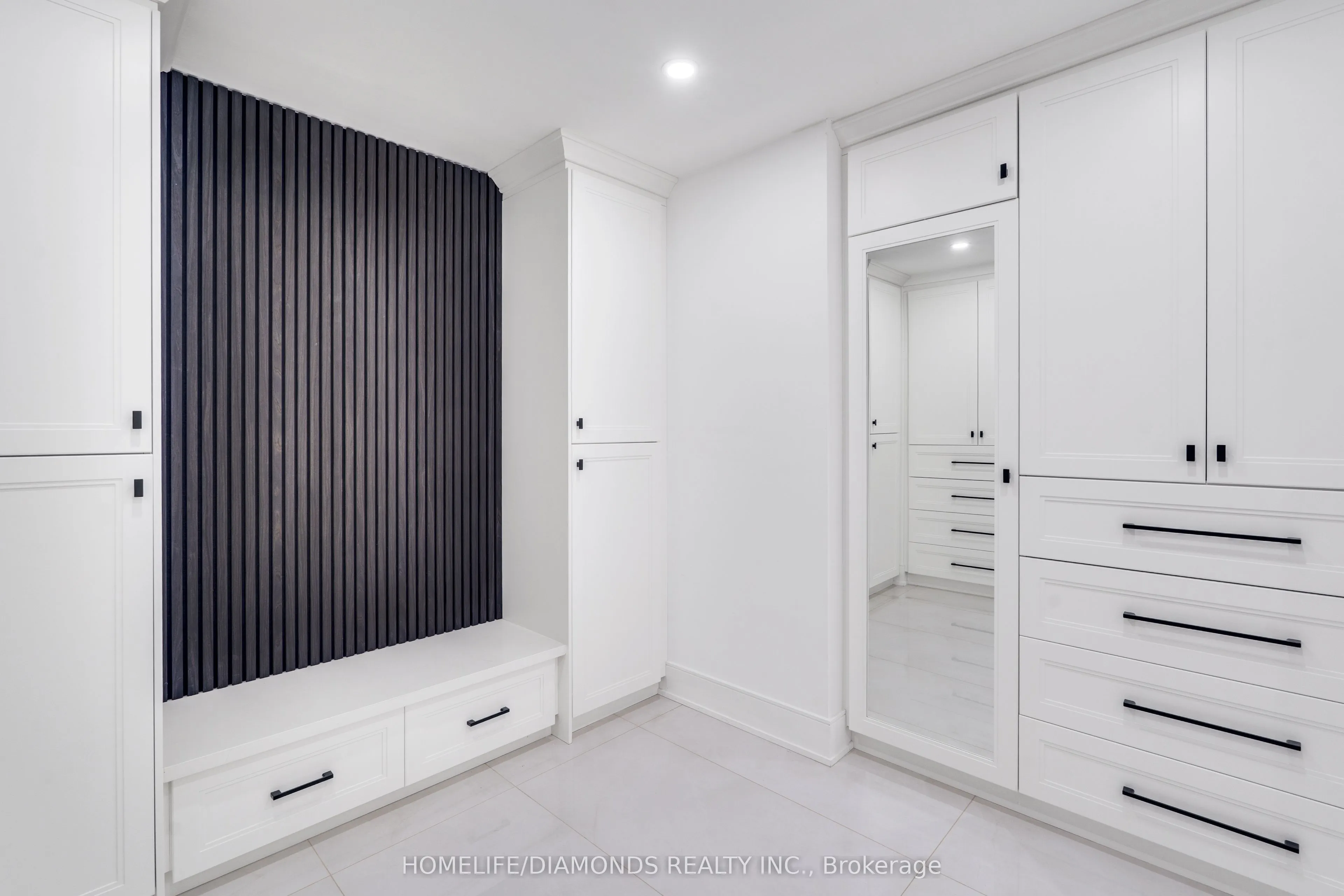 47 RIDGE POINT Drive