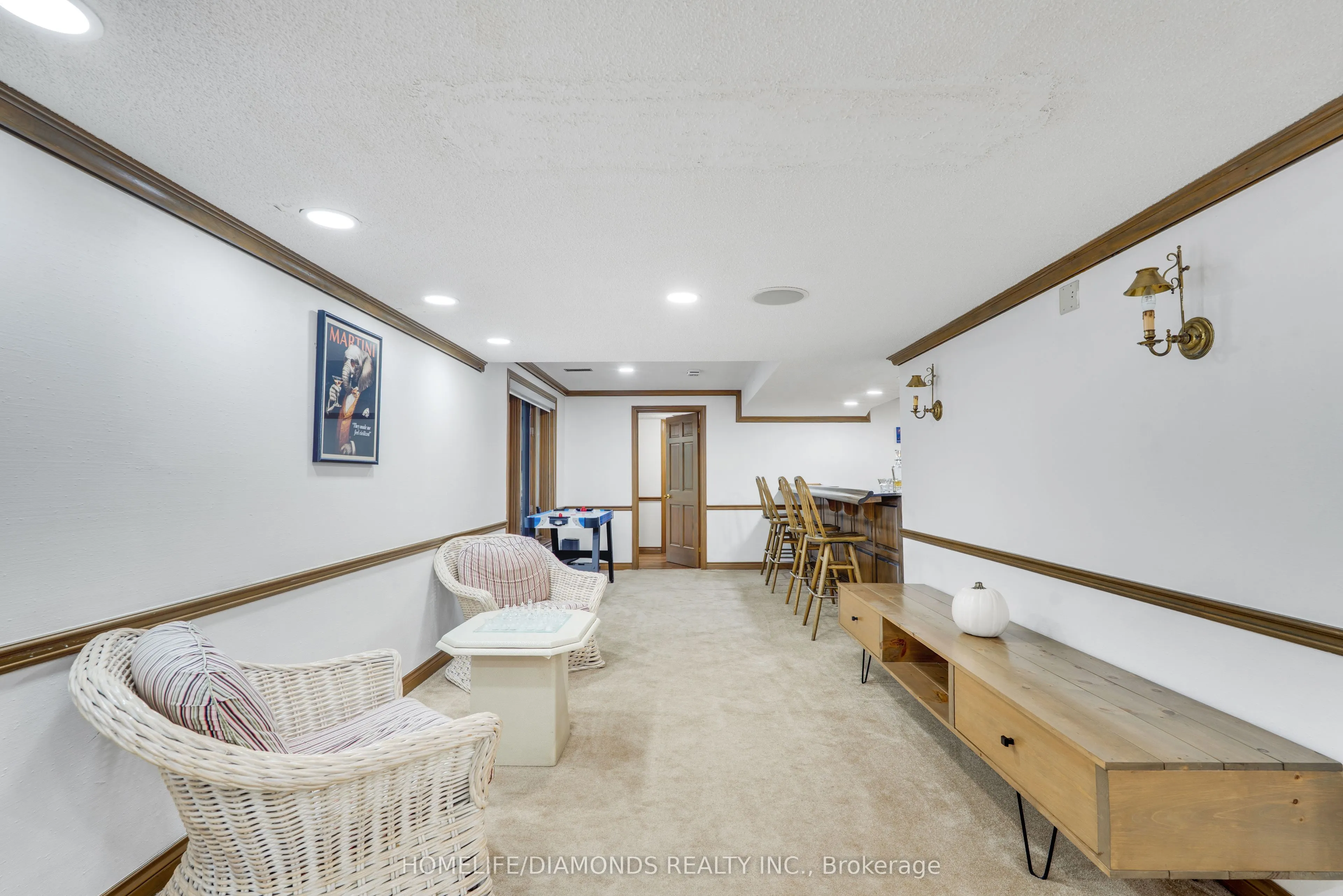 47 RIDGE POINT Drive