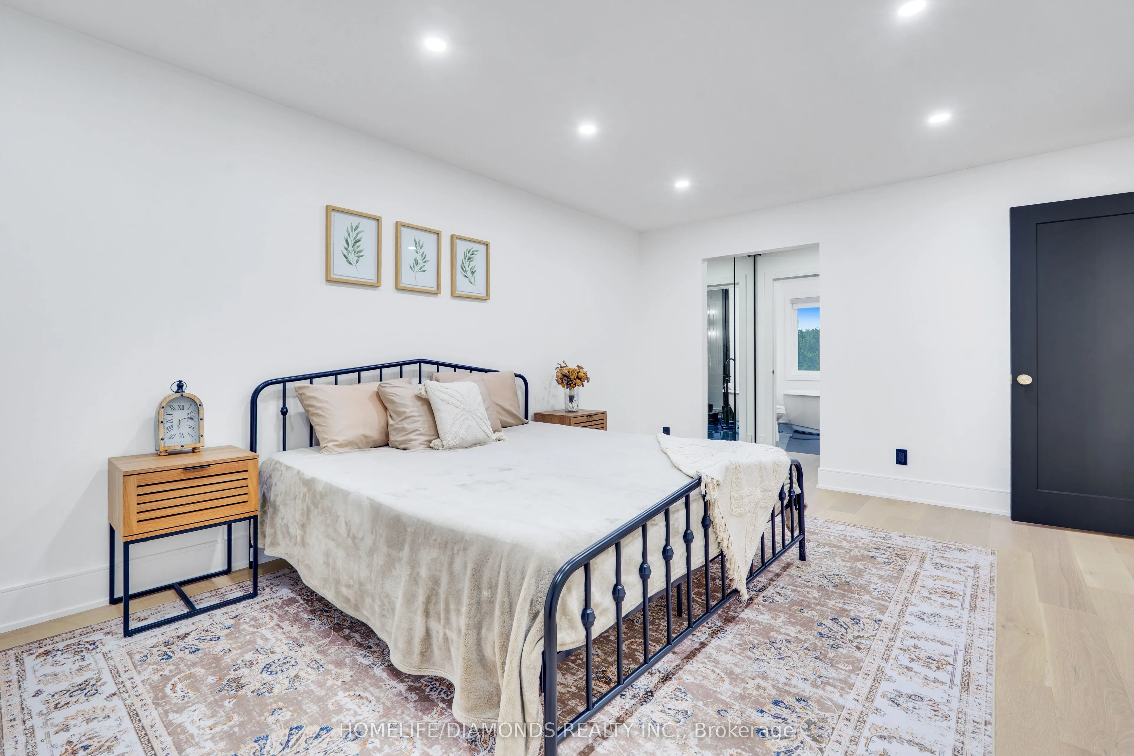 47 RIDGE POINT Drive