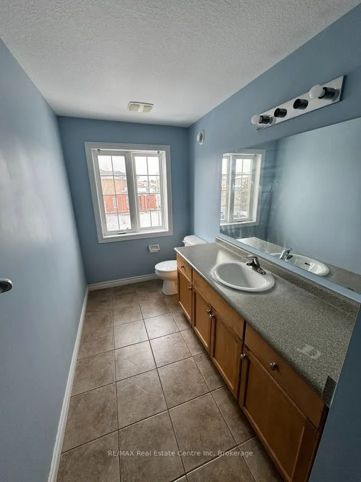 76 Clough Crescent, #UPPER