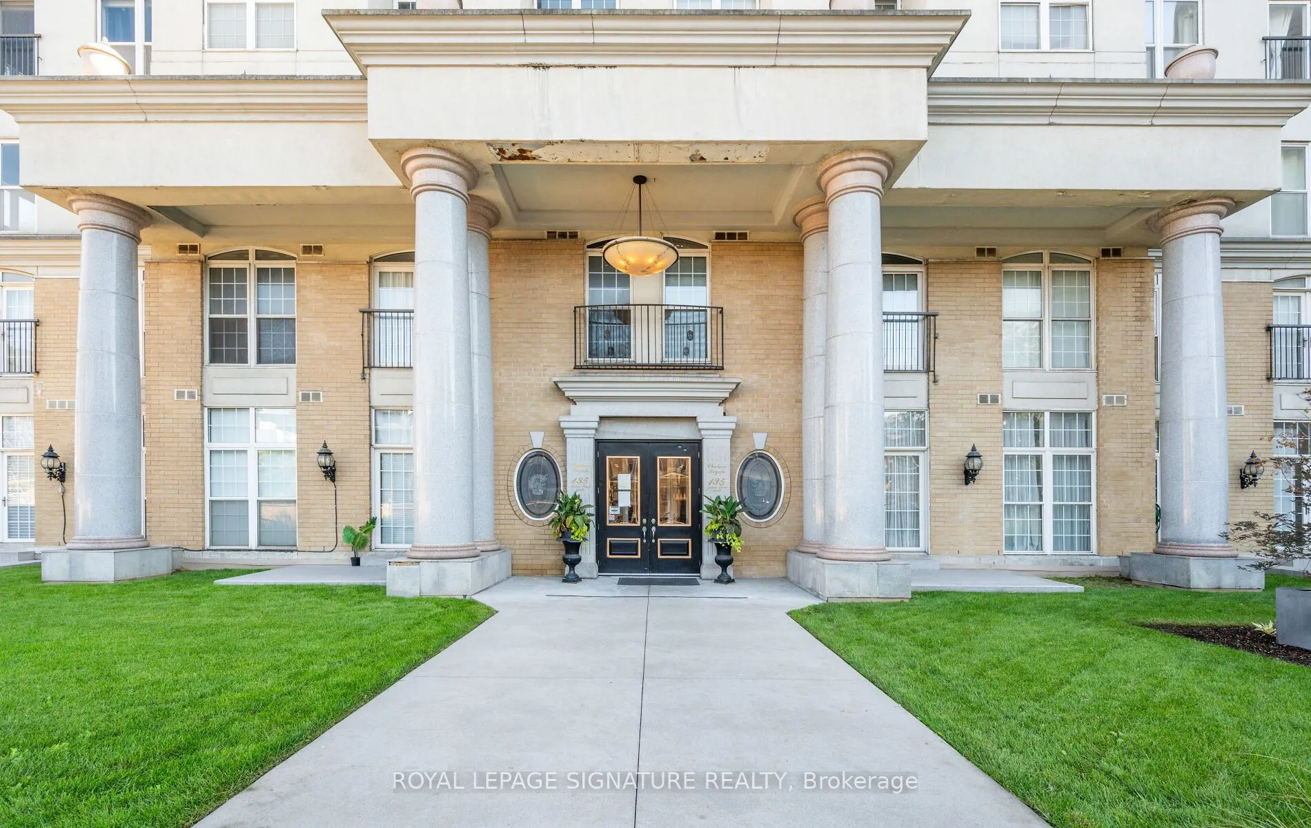 135 James Street S, #1105