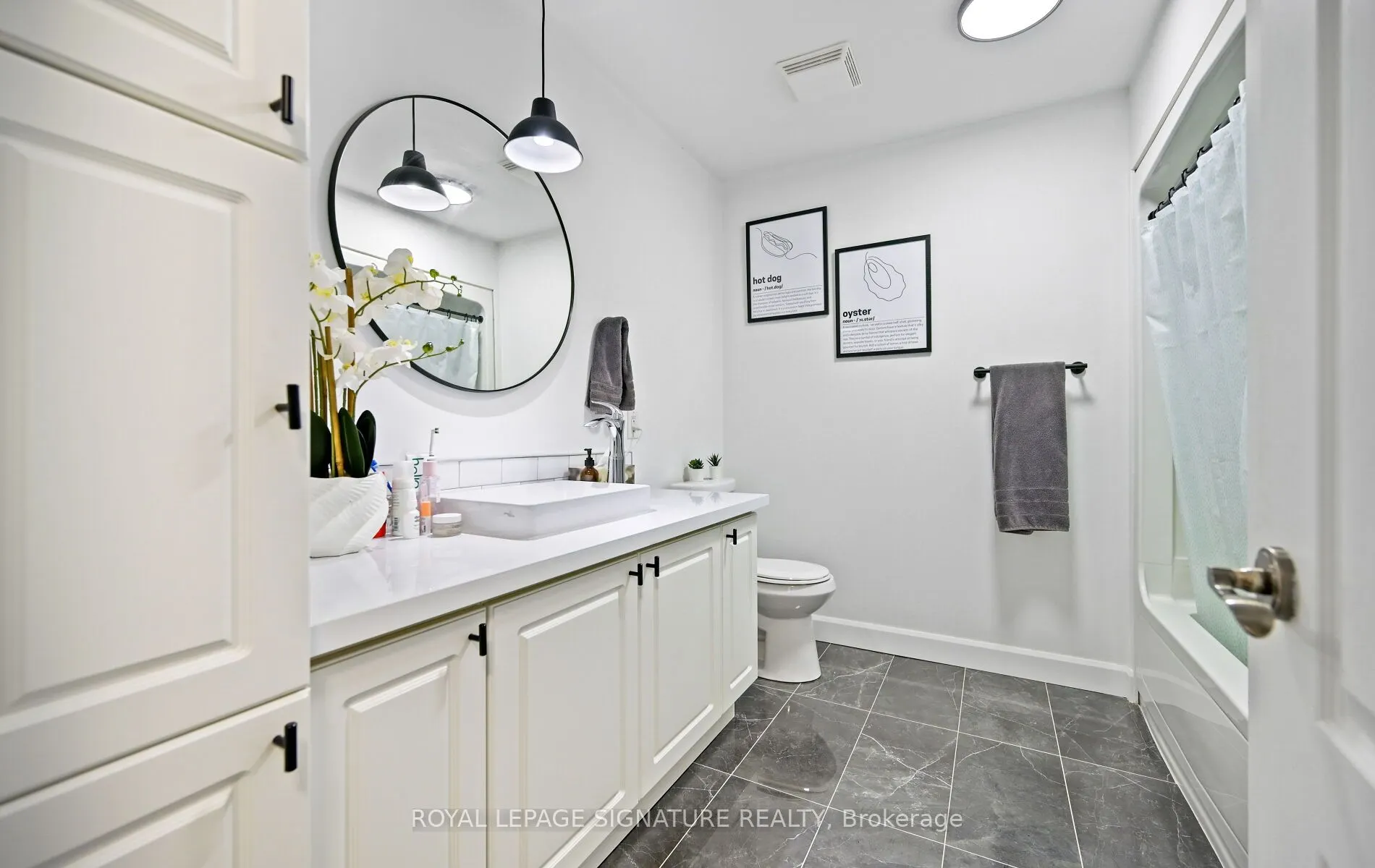 135 James Street S, #1105