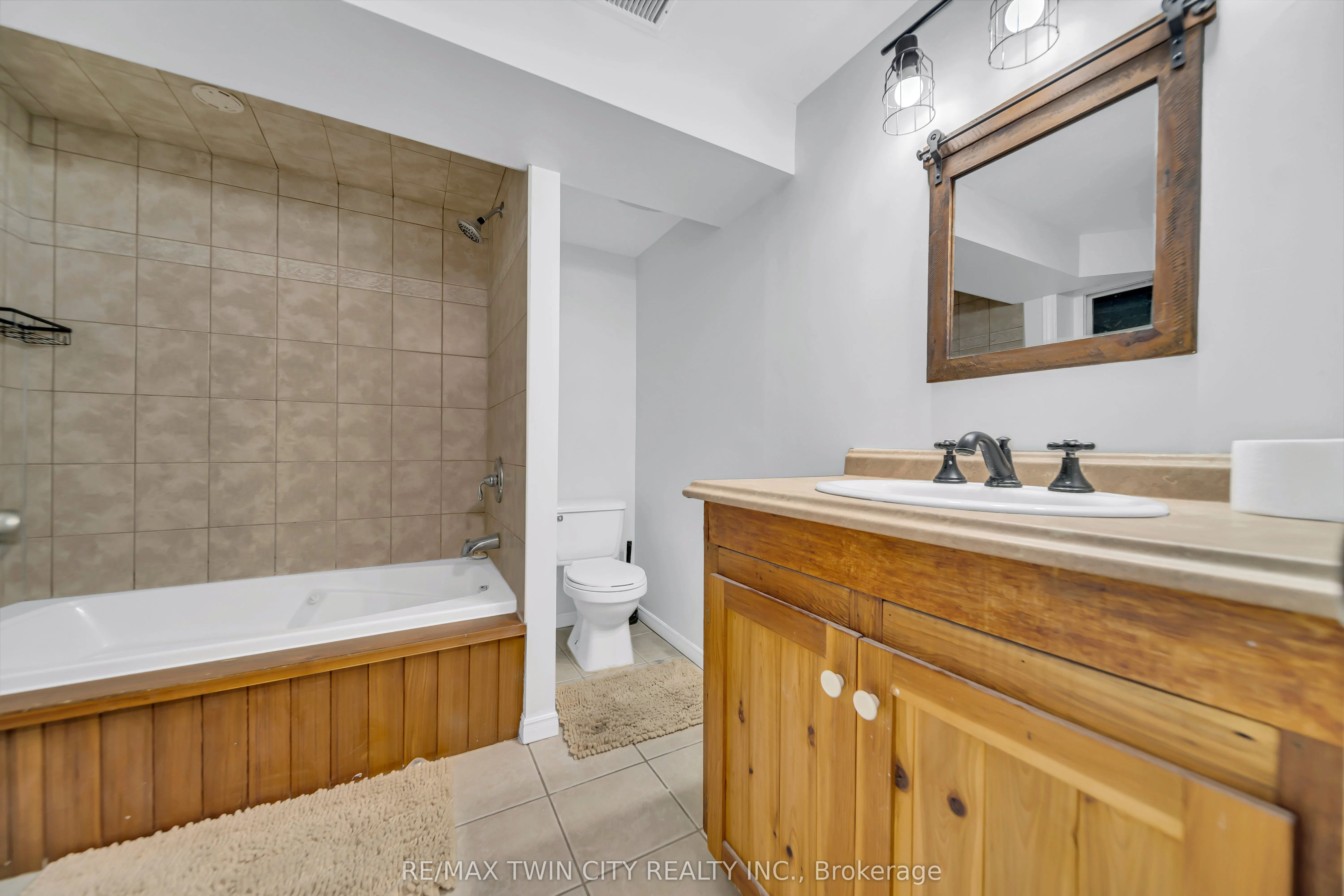 88 Glen Lake Crescent