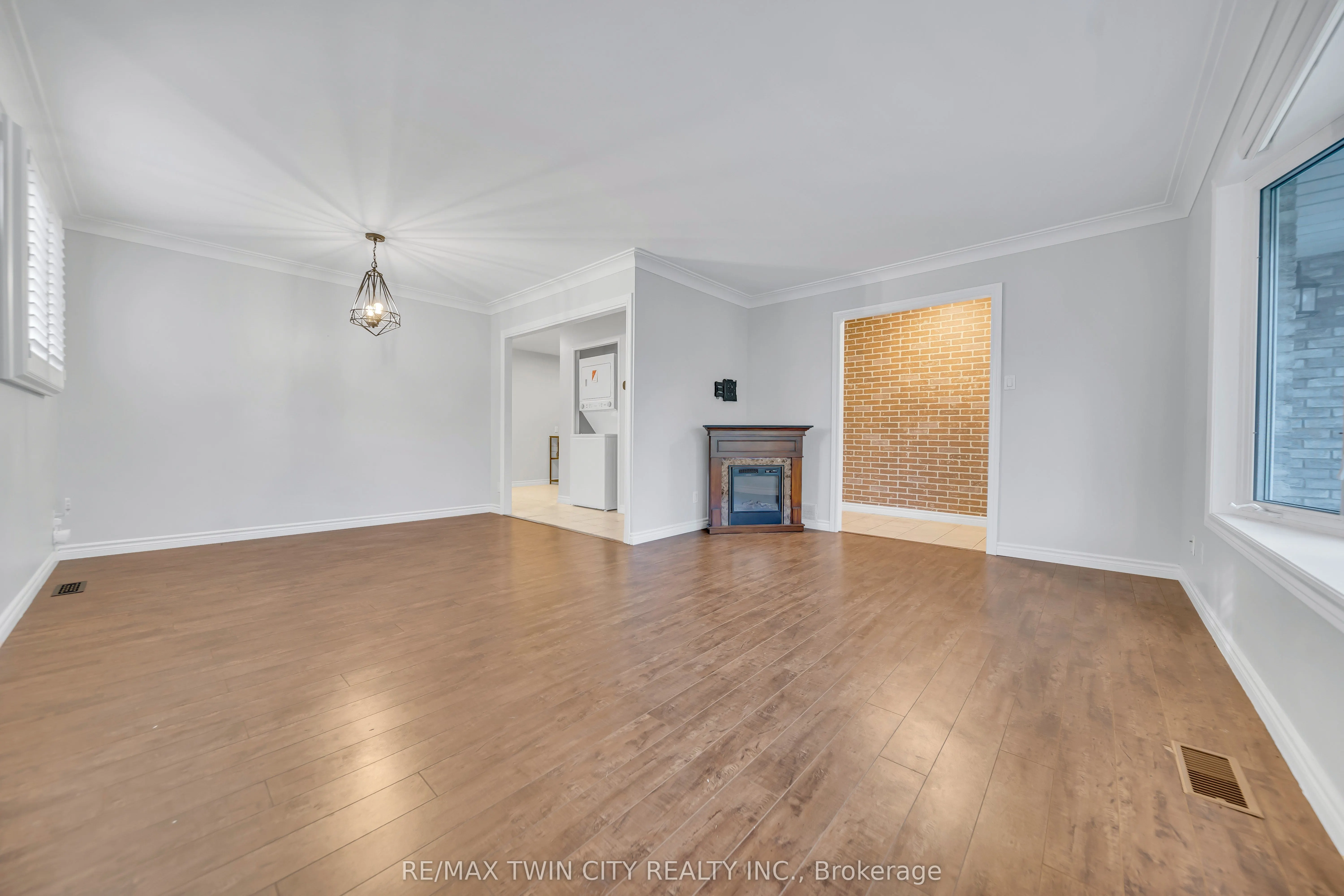 88 Glen Lake Crescent