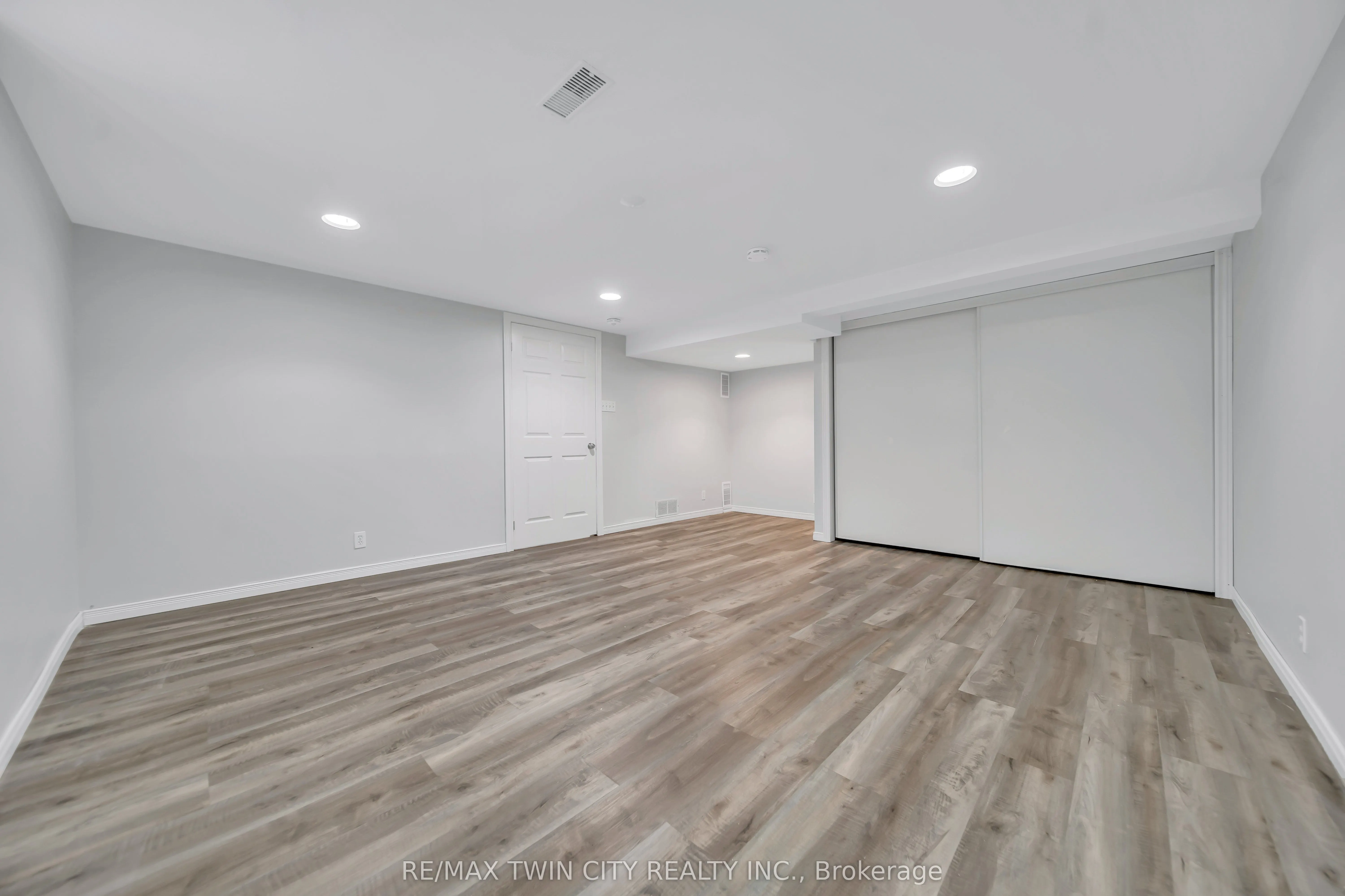 88 Glen Lake Crescent