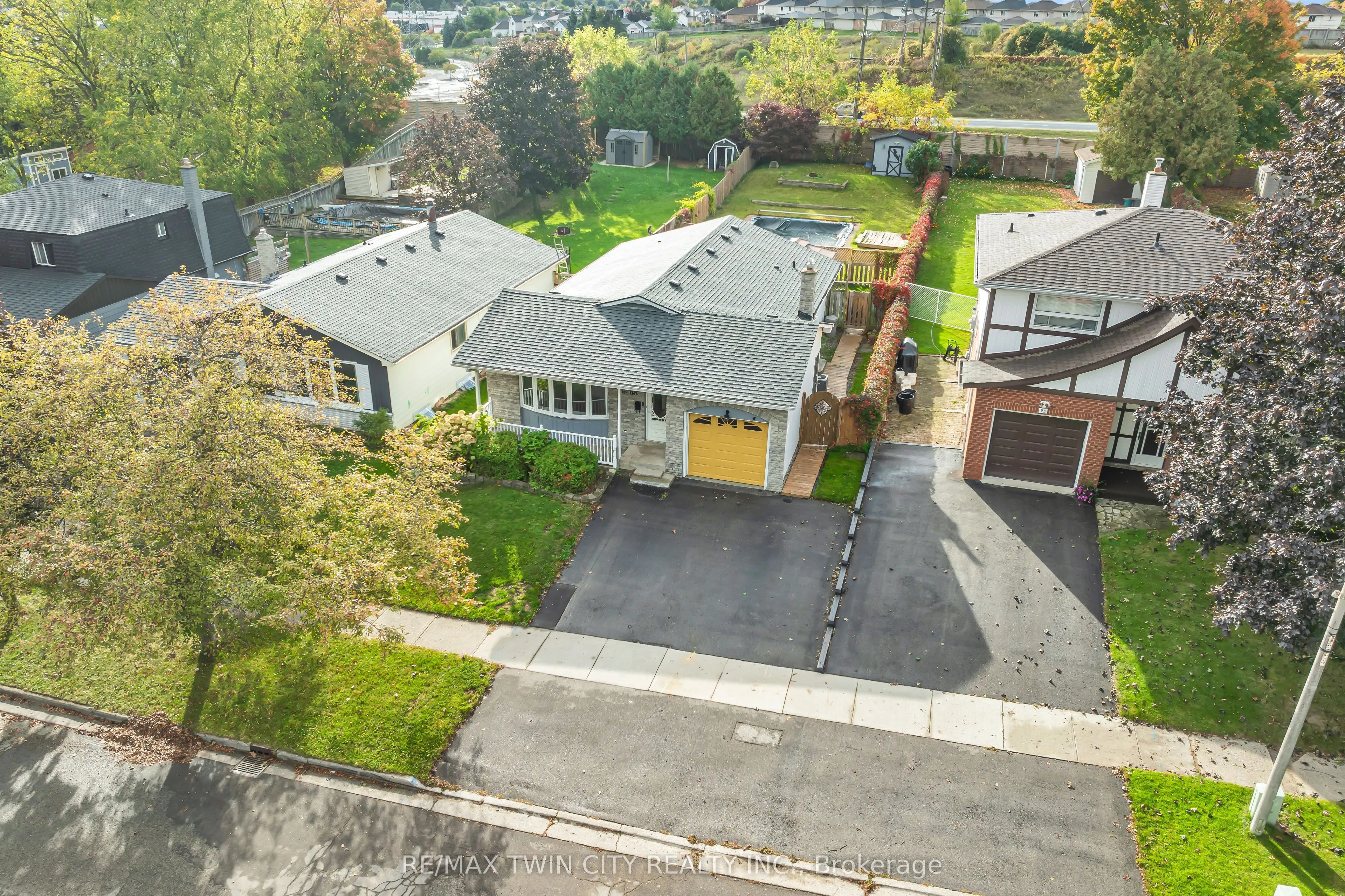 88 Glen Lake Crescent