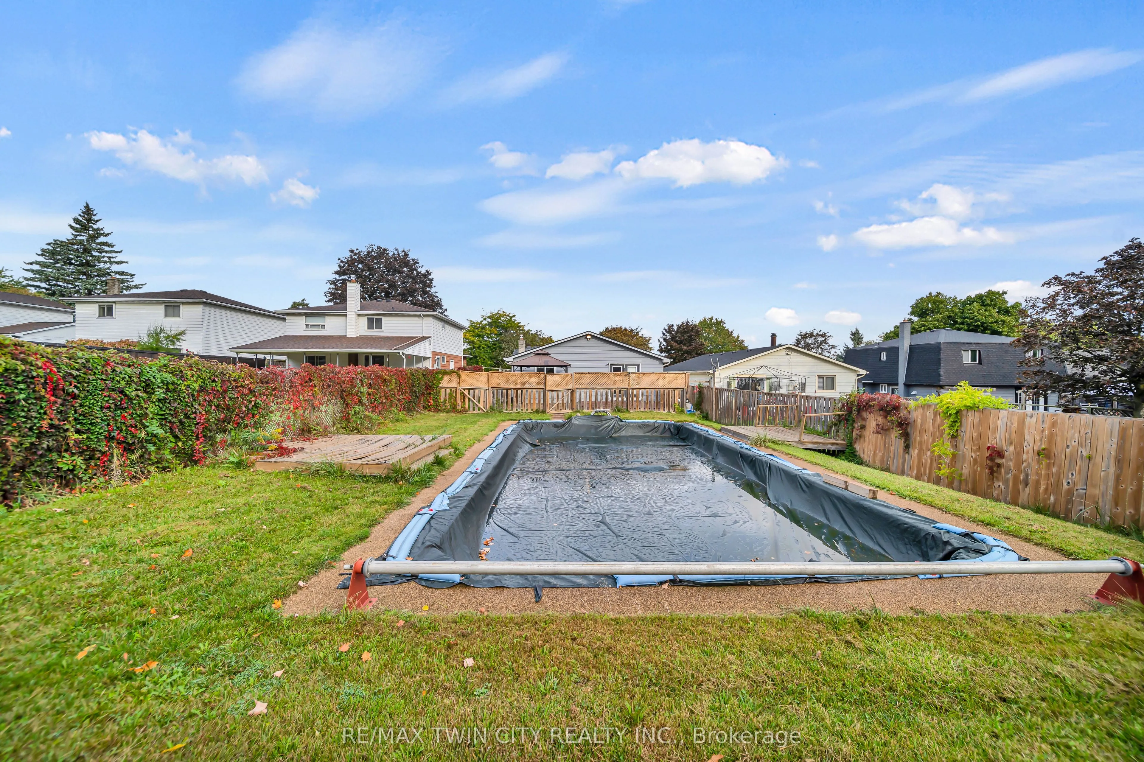 88 Glen Lake Crescent