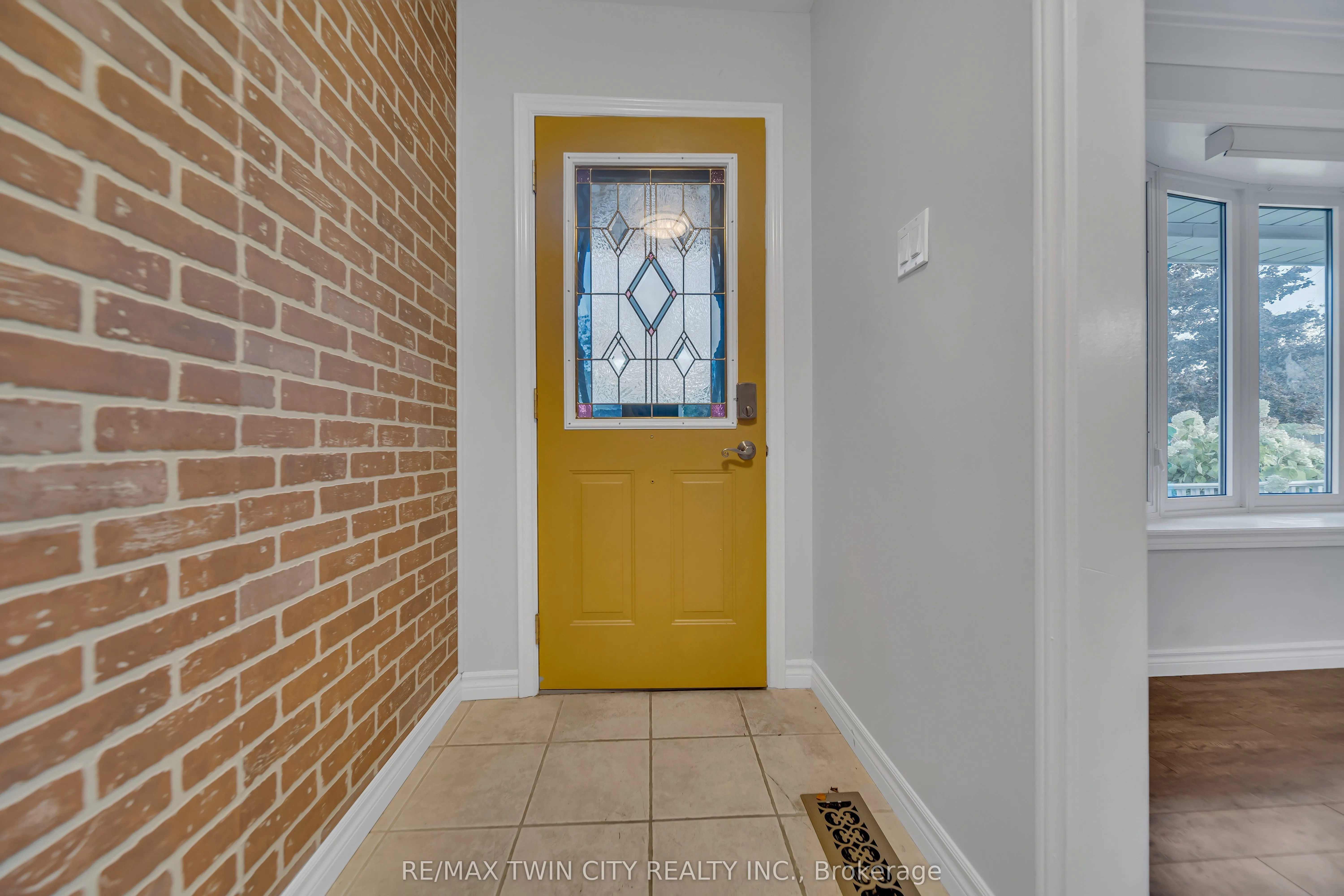 88 Glen Lake Crescent