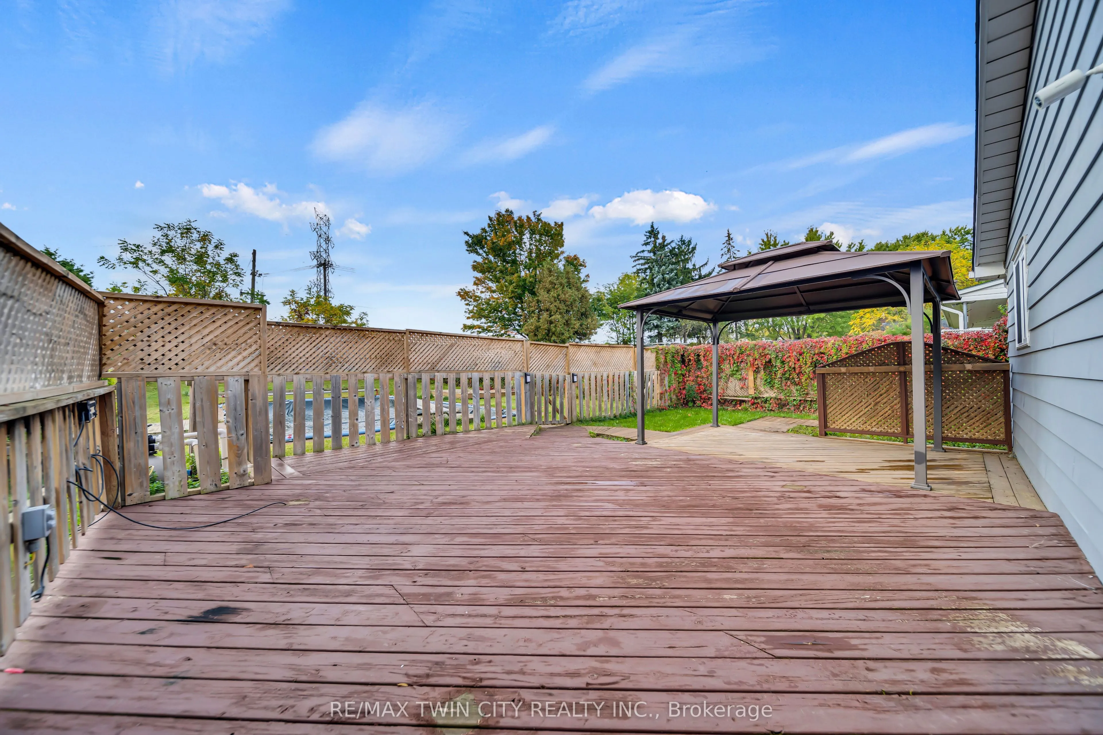 88 Glen Lake Crescent