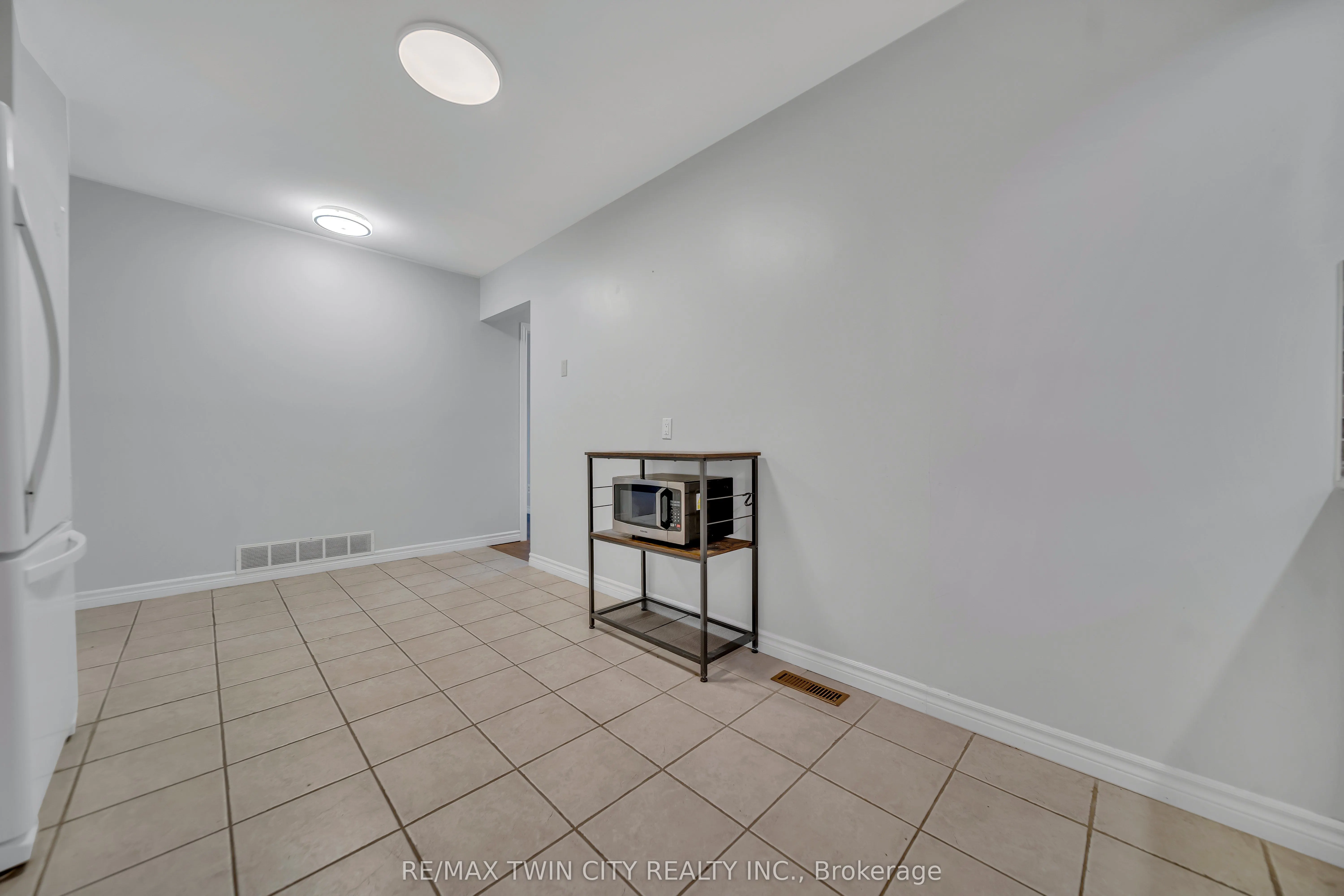 88 Glen Lake Crescent