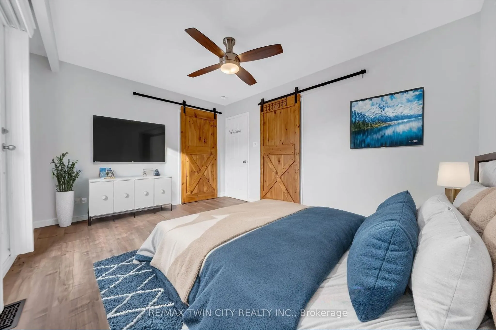 88 Glen Lake Crescent