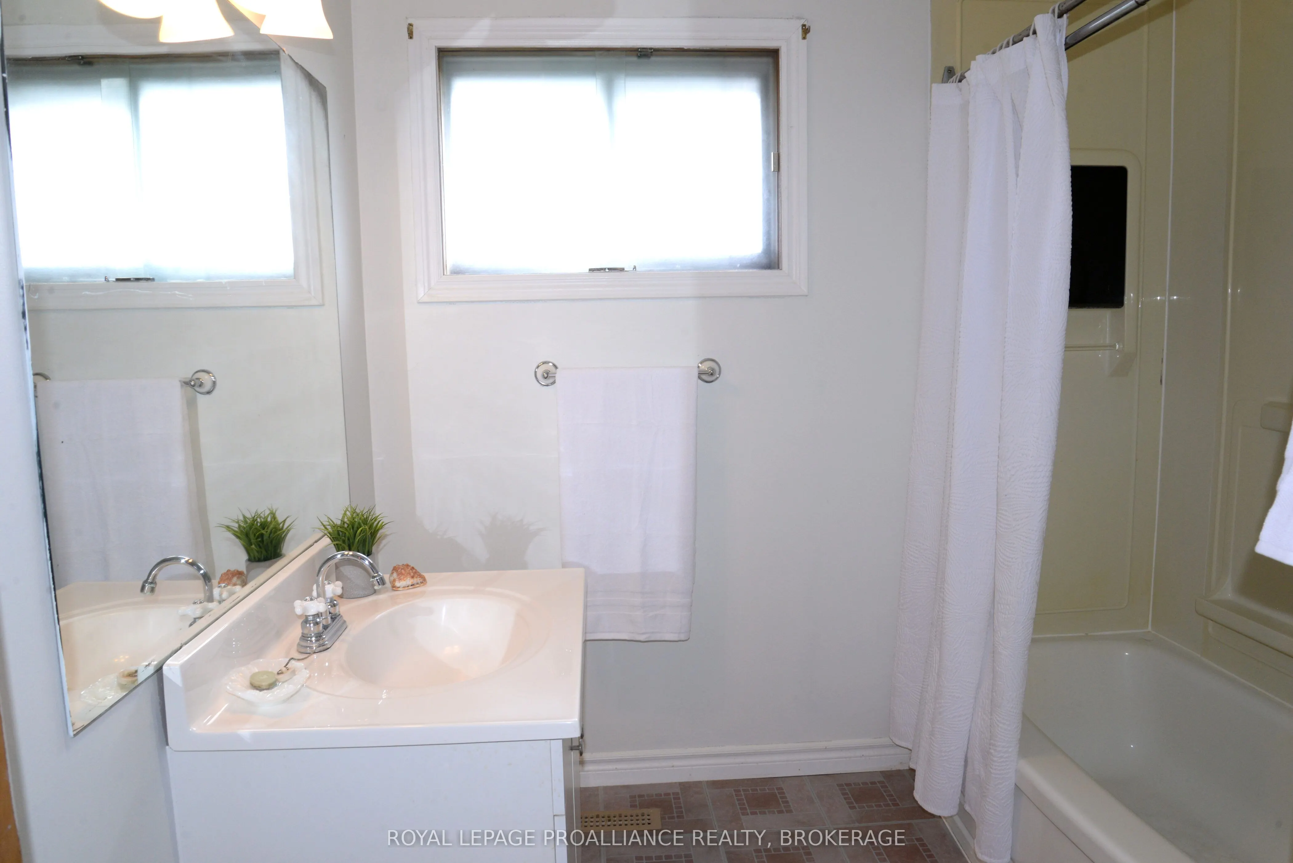 2229 Paul Boulevard N