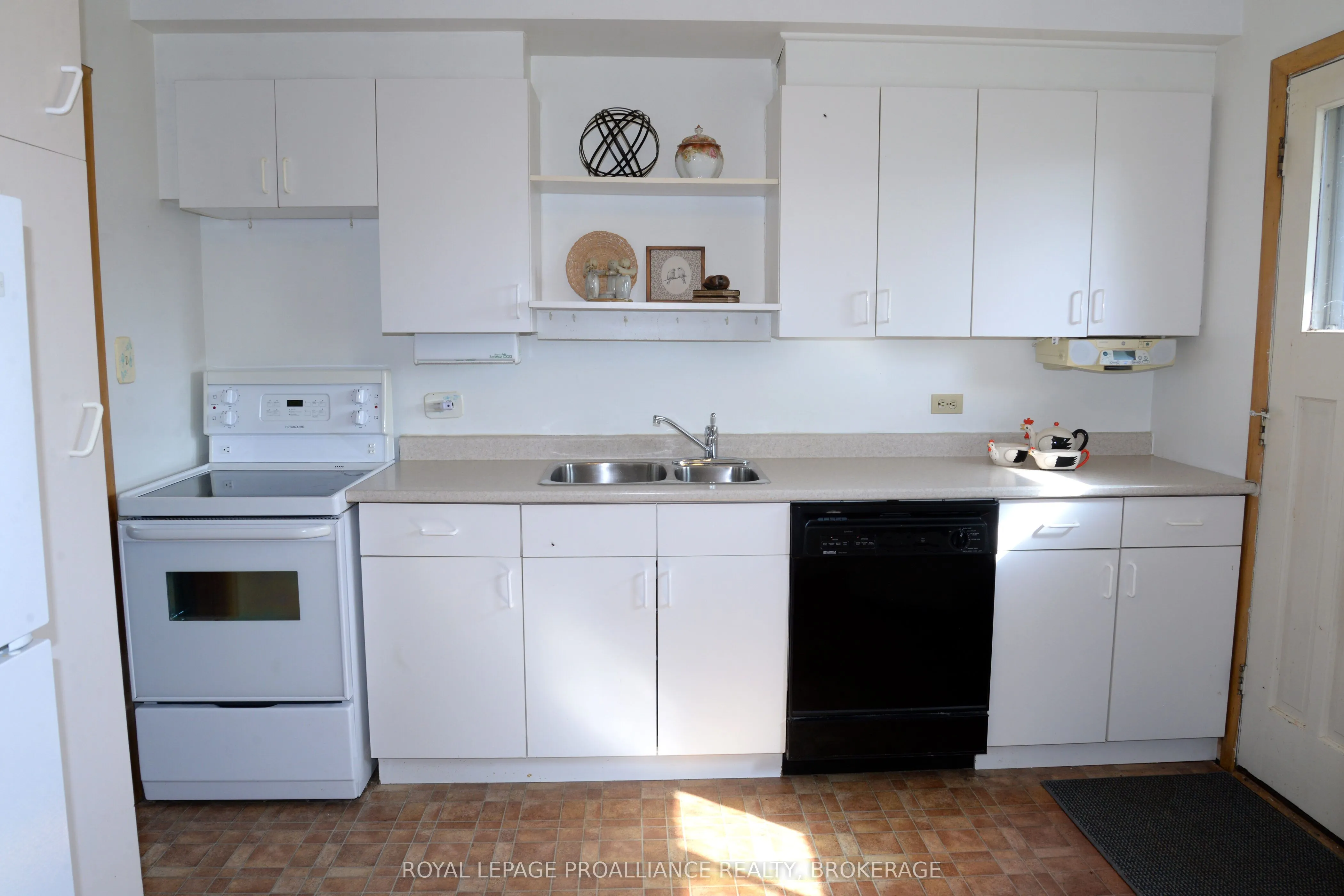 2229 Paul Boulevard N