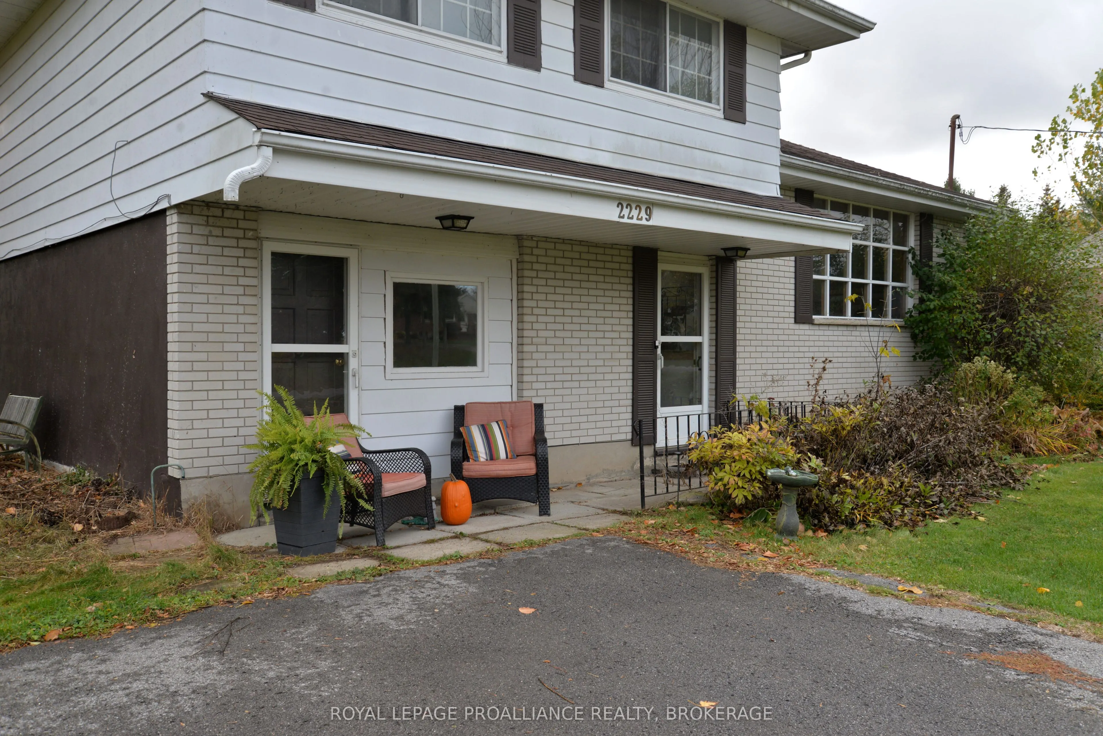 2229 Paul Boulevard N