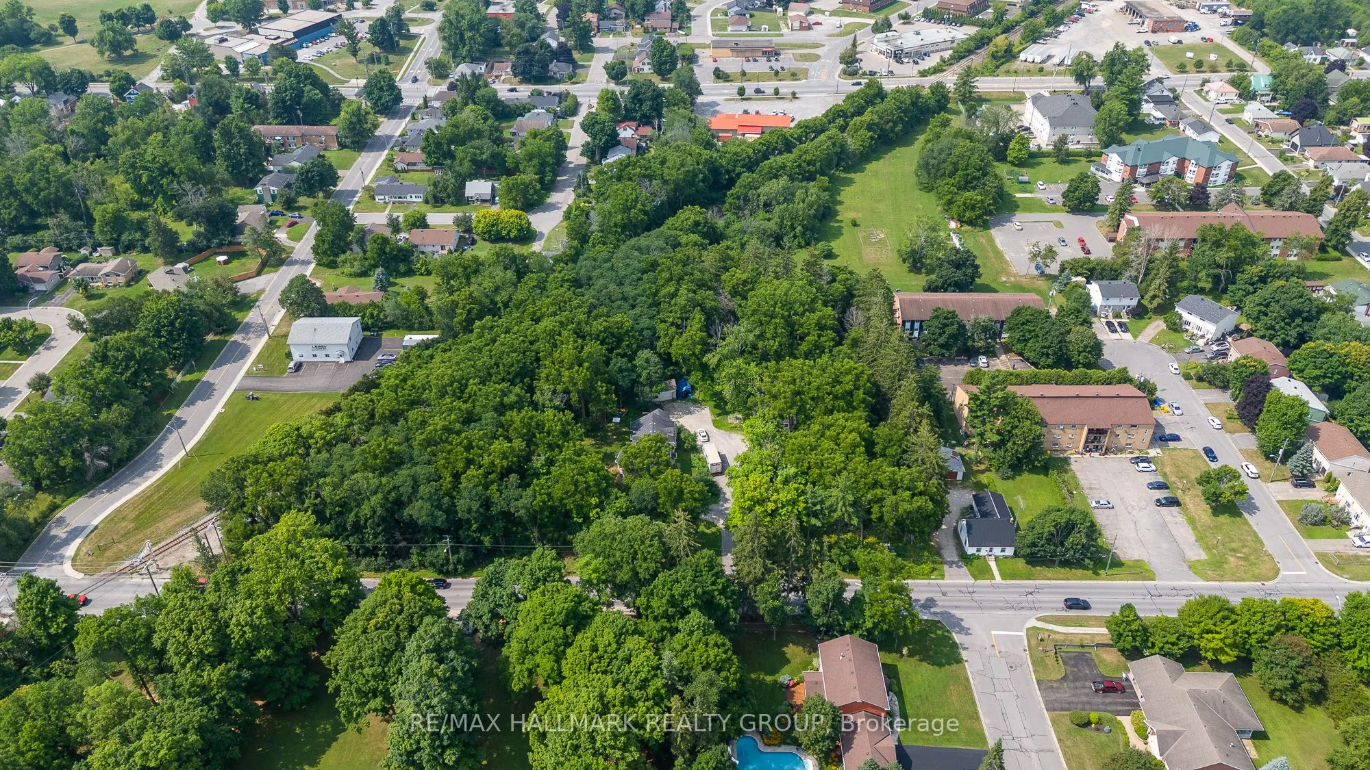 60 Drummond Street W