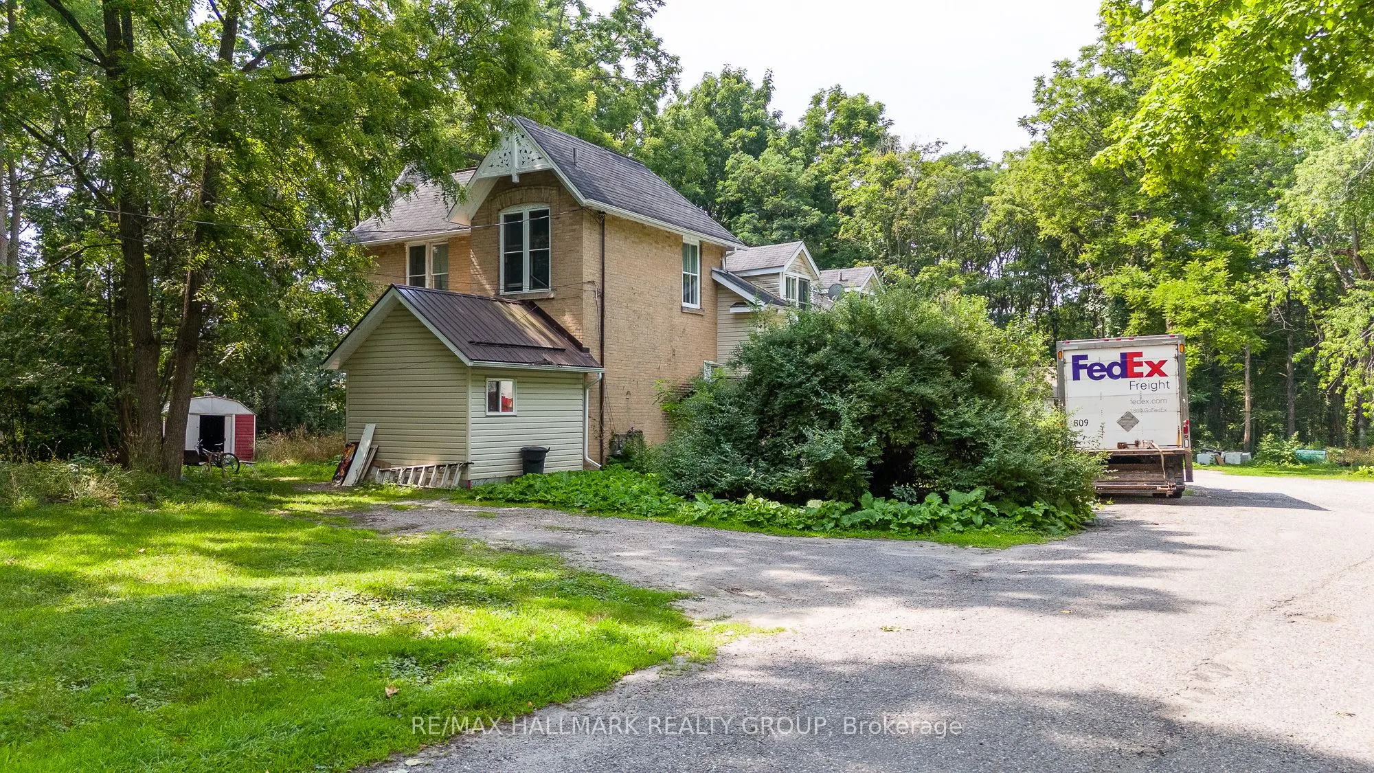 60 Drummond Street W