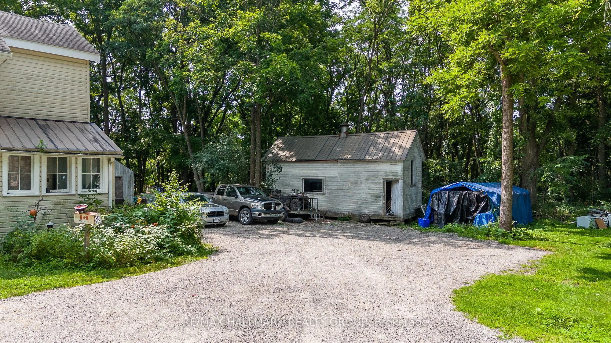 60 Drummond Street W