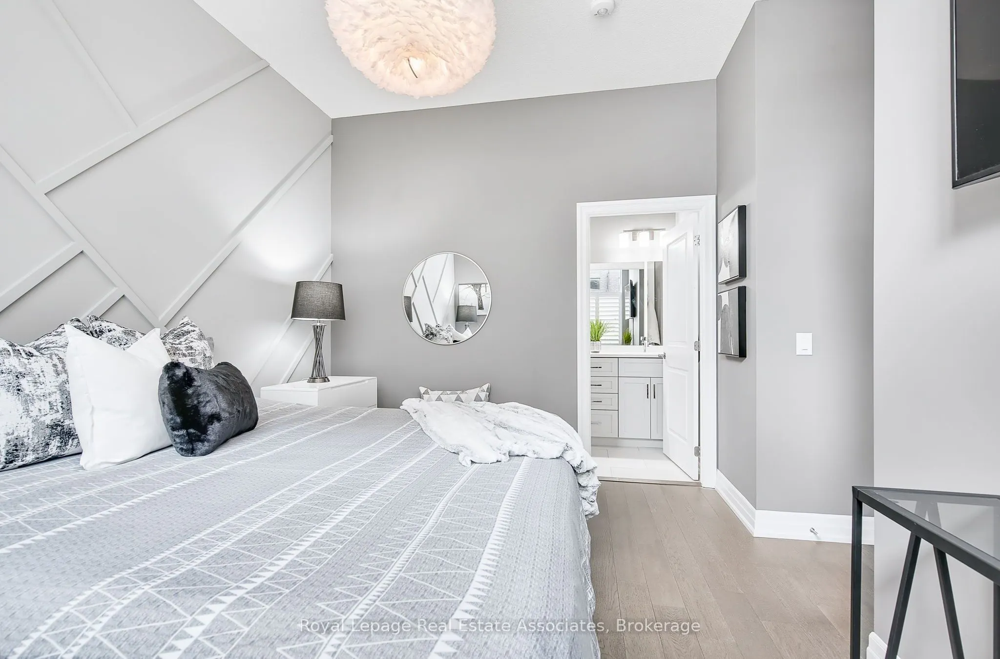 1880 Gordon Street, #112