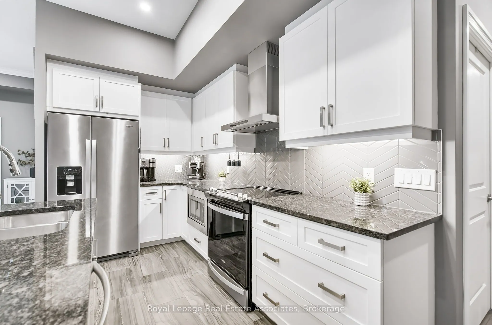 1880 Gordon Street, #112