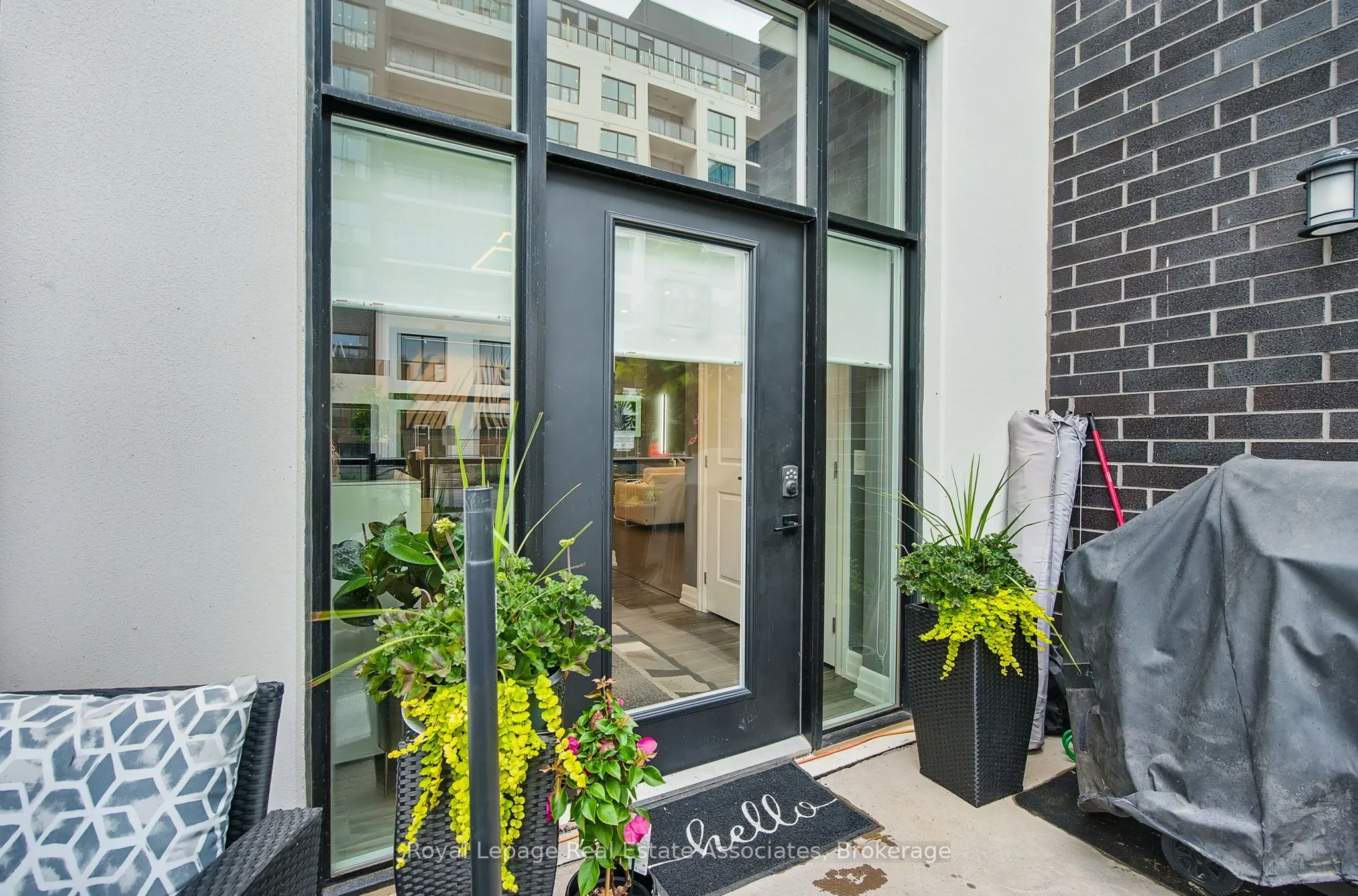 1880 Gordon Street, #112