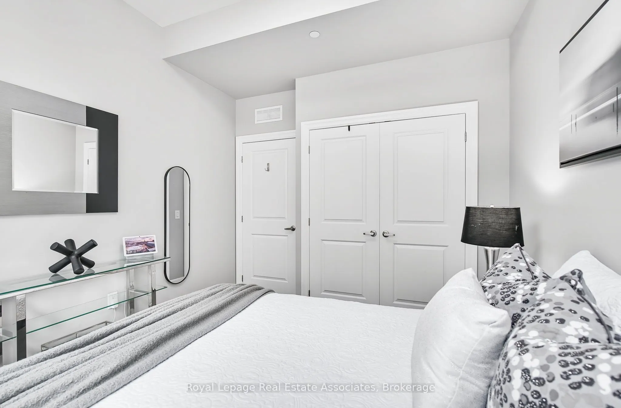 1880 Gordon Street, #112