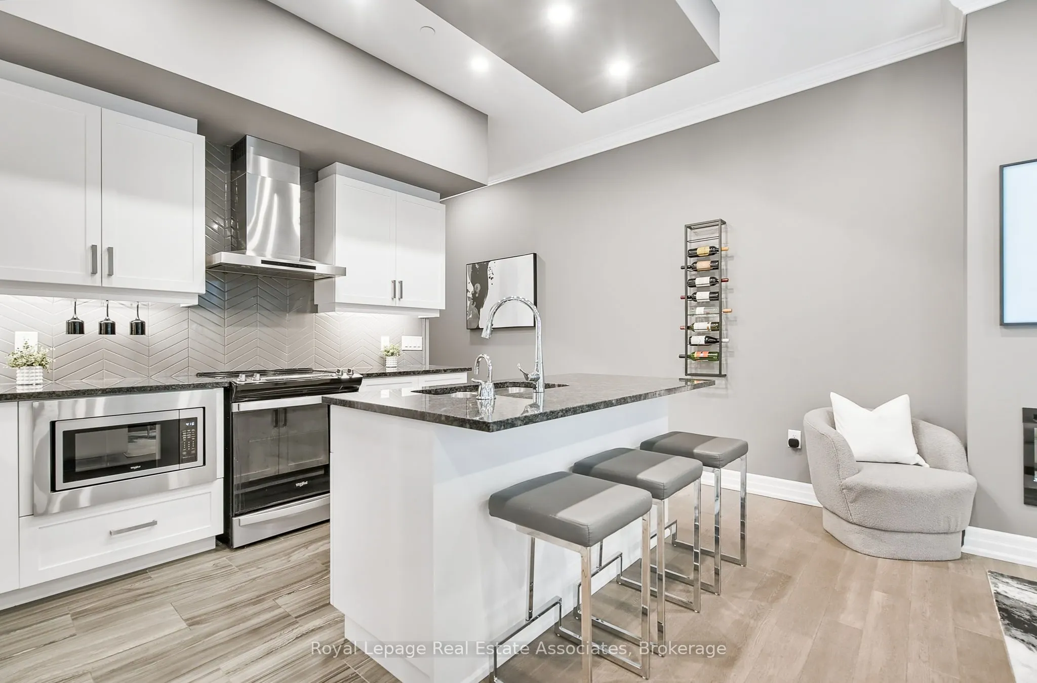 1880 Gordon Street, #112