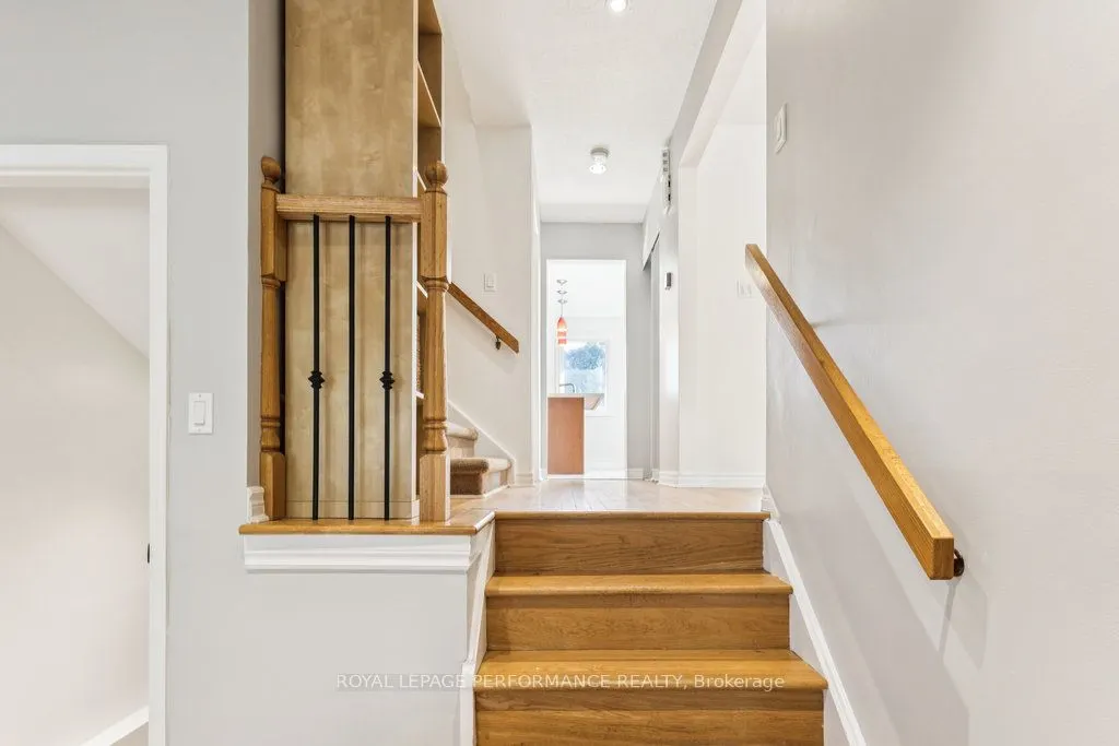 6 Gillespie Crescent