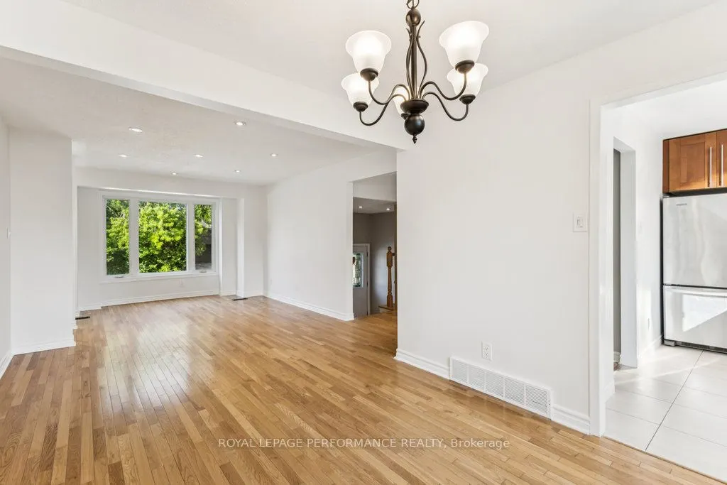 6 Gillespie Crescent