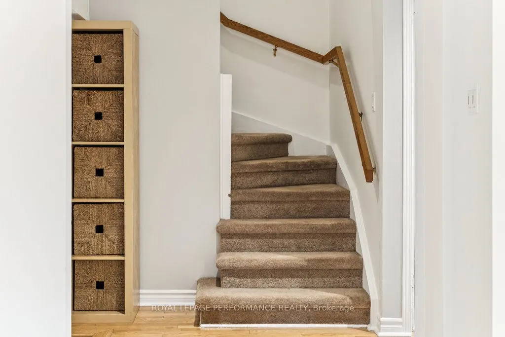 6 Gillespie Crescent