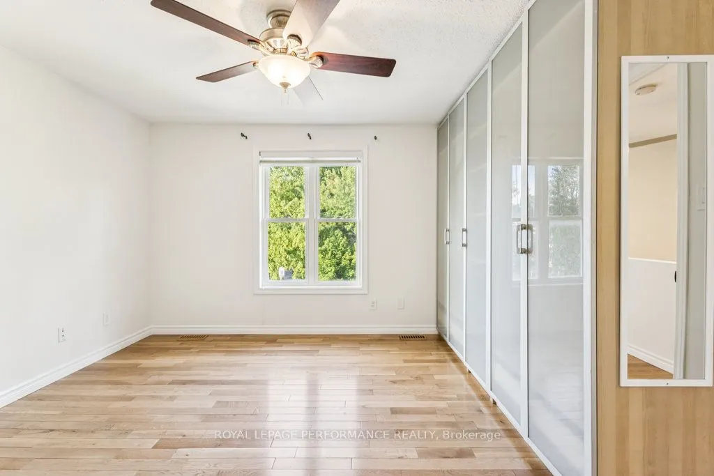 6 Gillespie Crescent