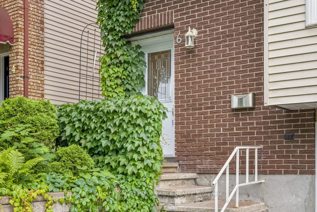 6 Gillespie Crescent