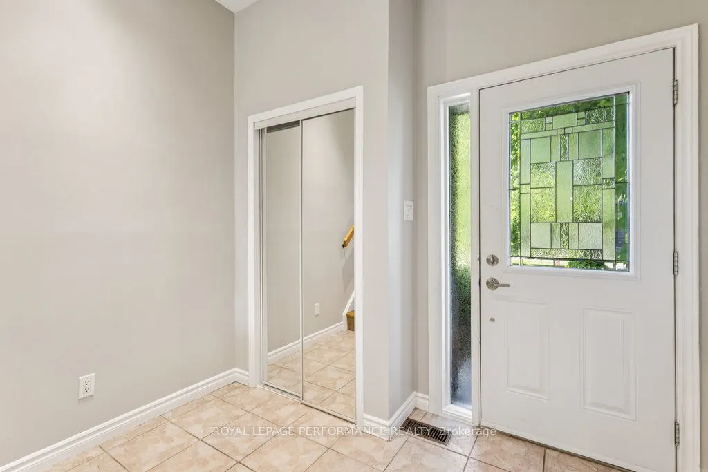 6 Gillespie Crescent