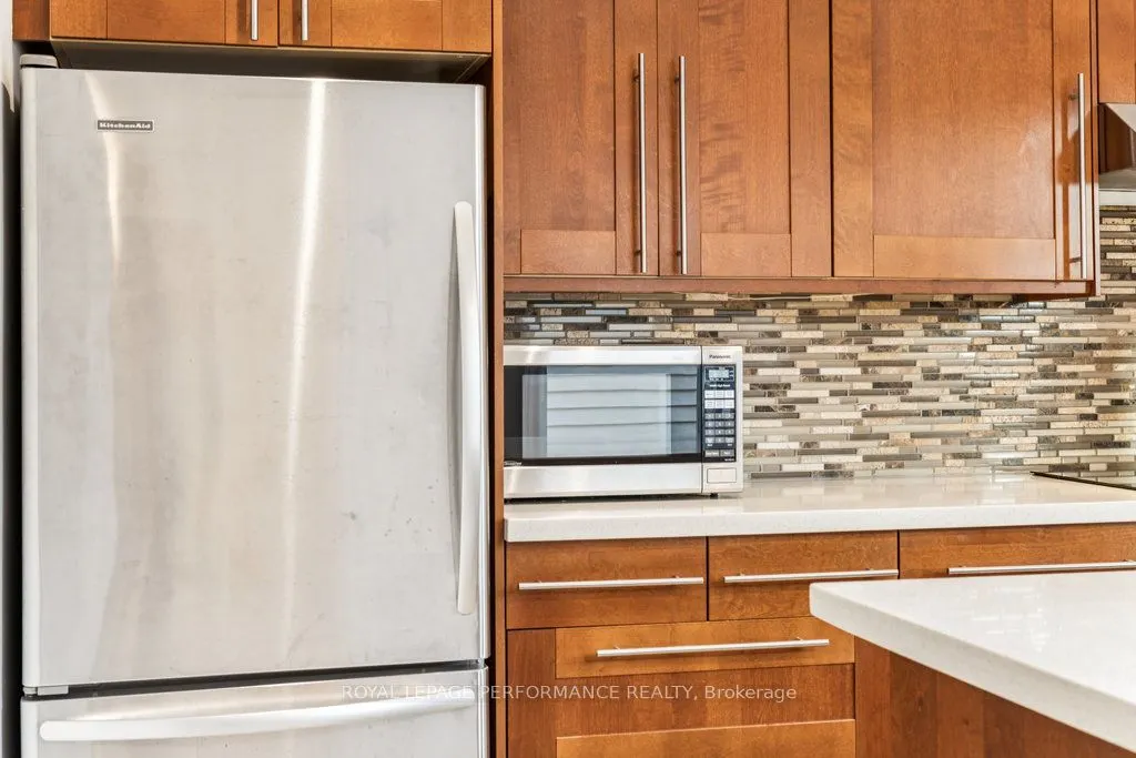 6 Gillespie Crescent