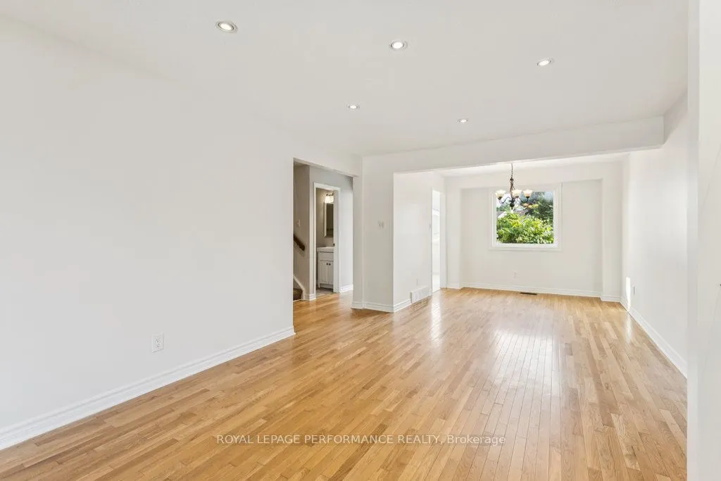 6 Gillespie Crescent