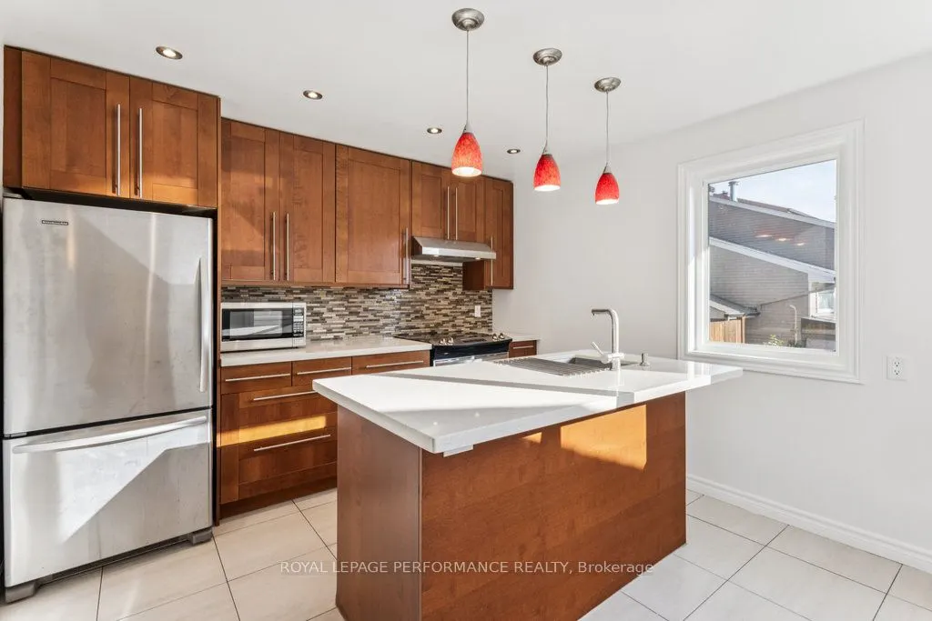 6 Gillespie Crescent