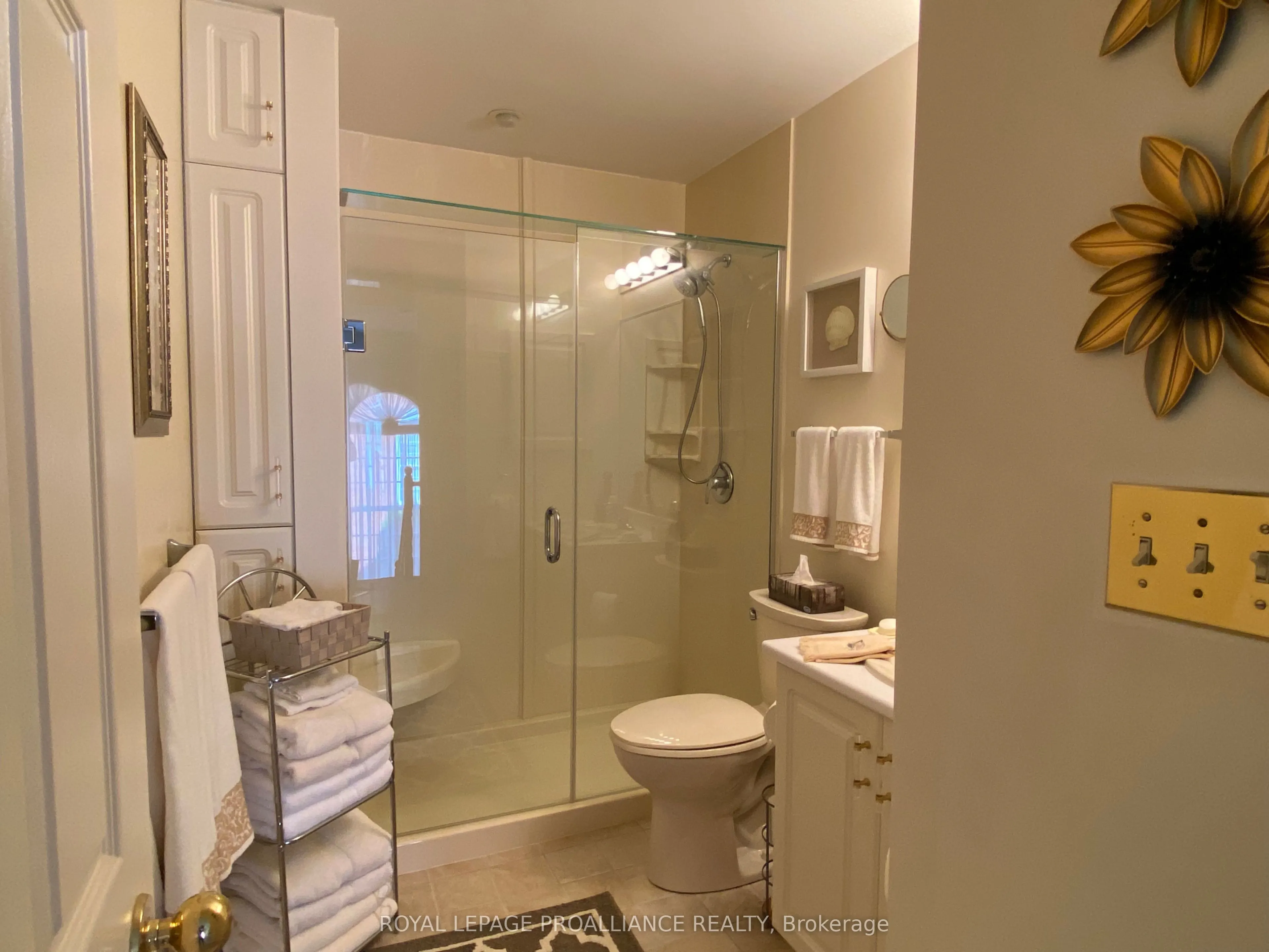 45 COUNTRY CLUB Place, #16