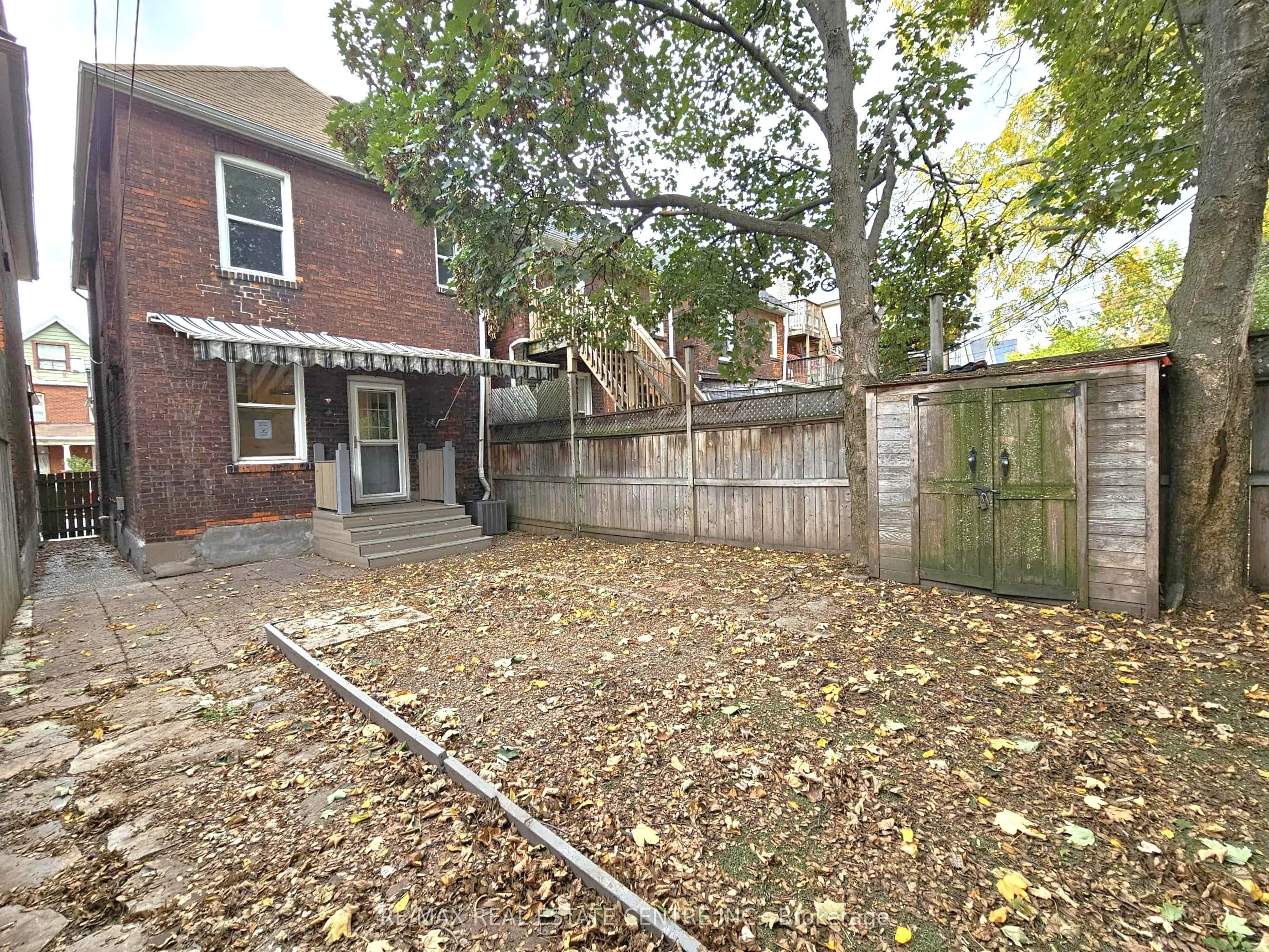 35 Fairleigh Avenue N