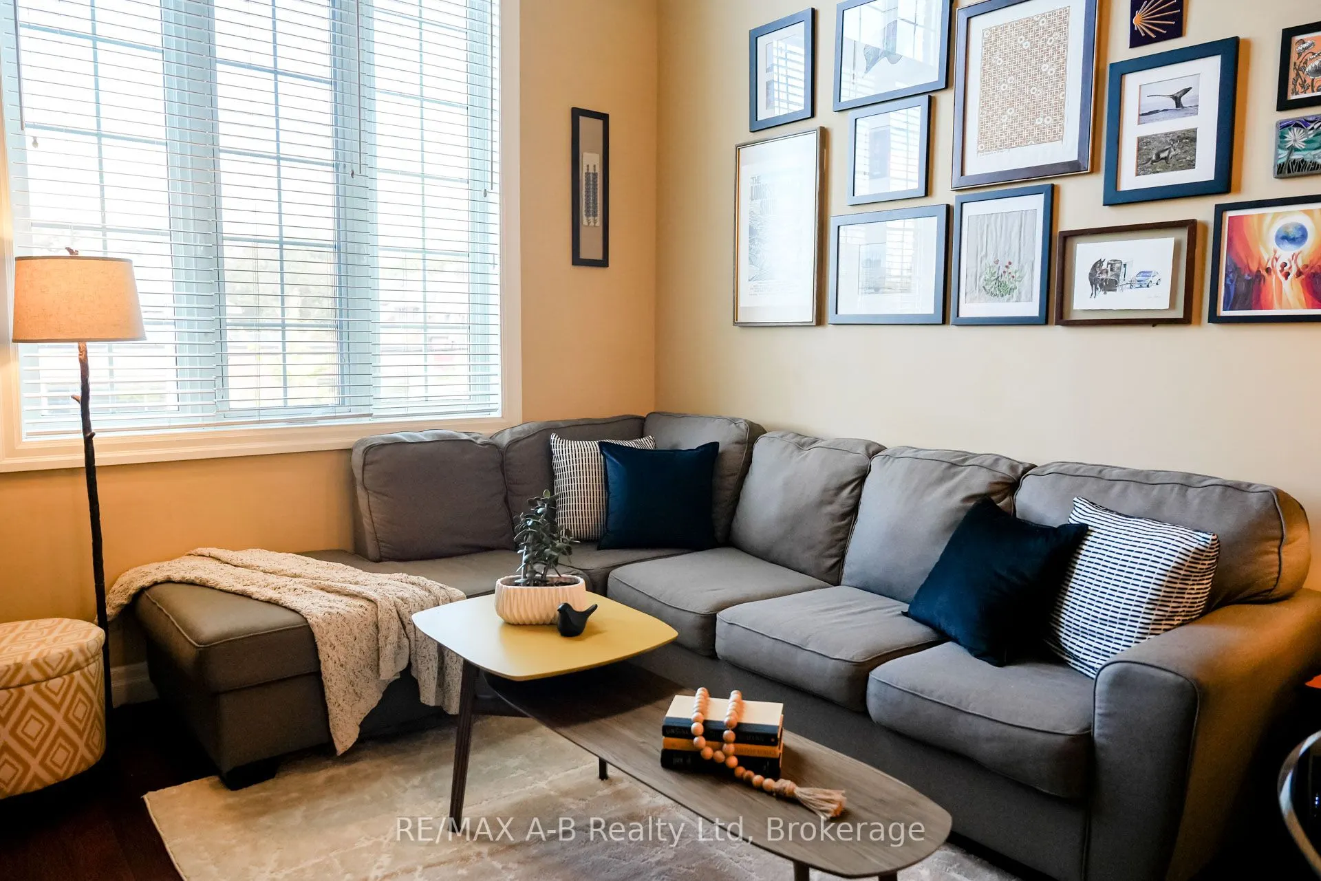 555 King Street E, #305