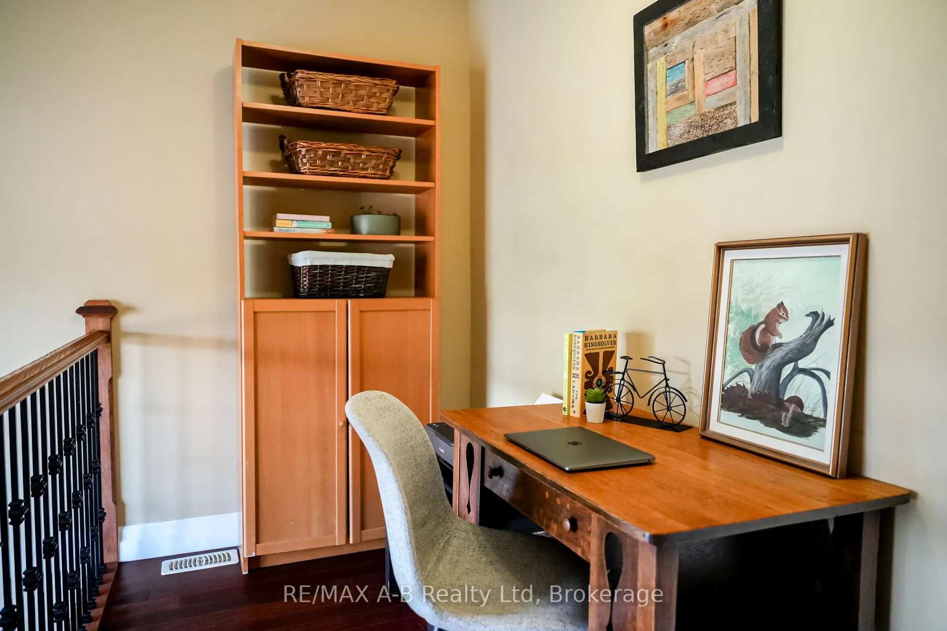 555 King Street E, #305